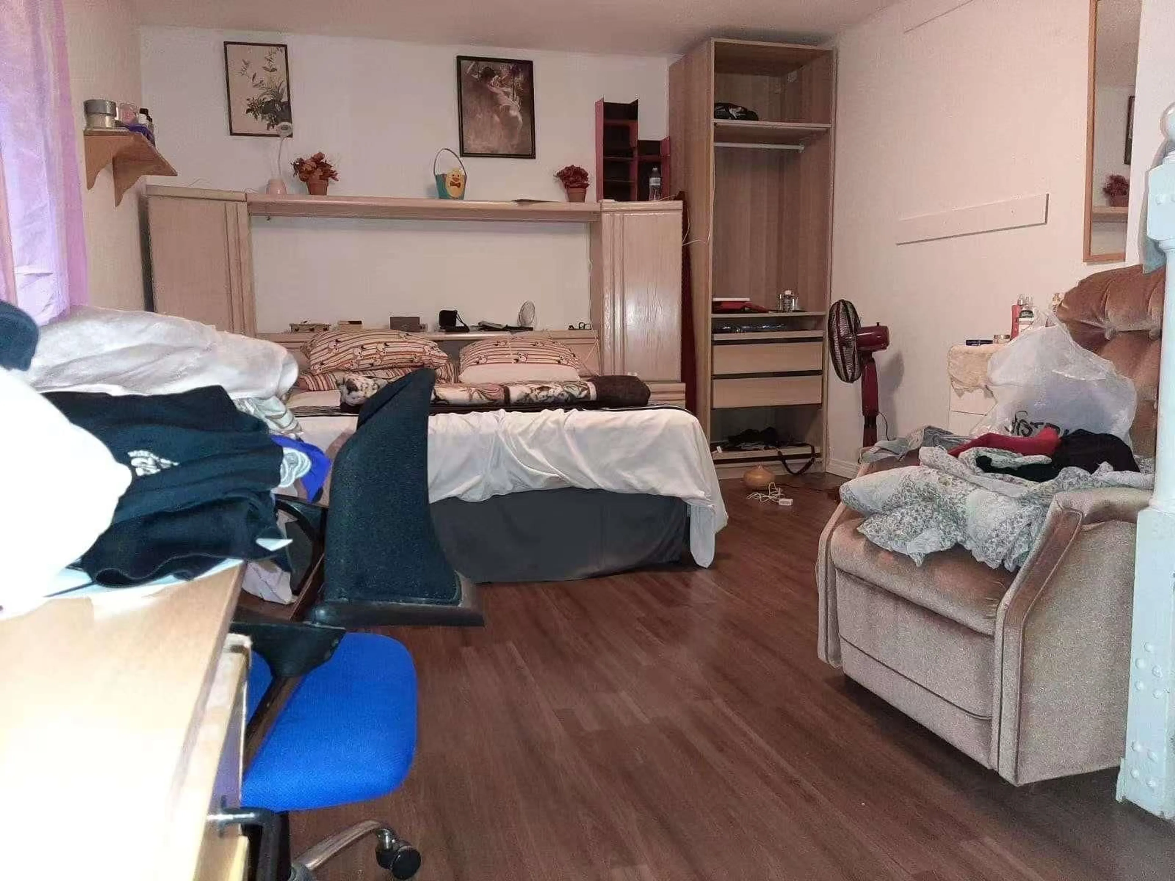 A pic of a room for 14080 110, Surrey British Columbia V3R1Z2