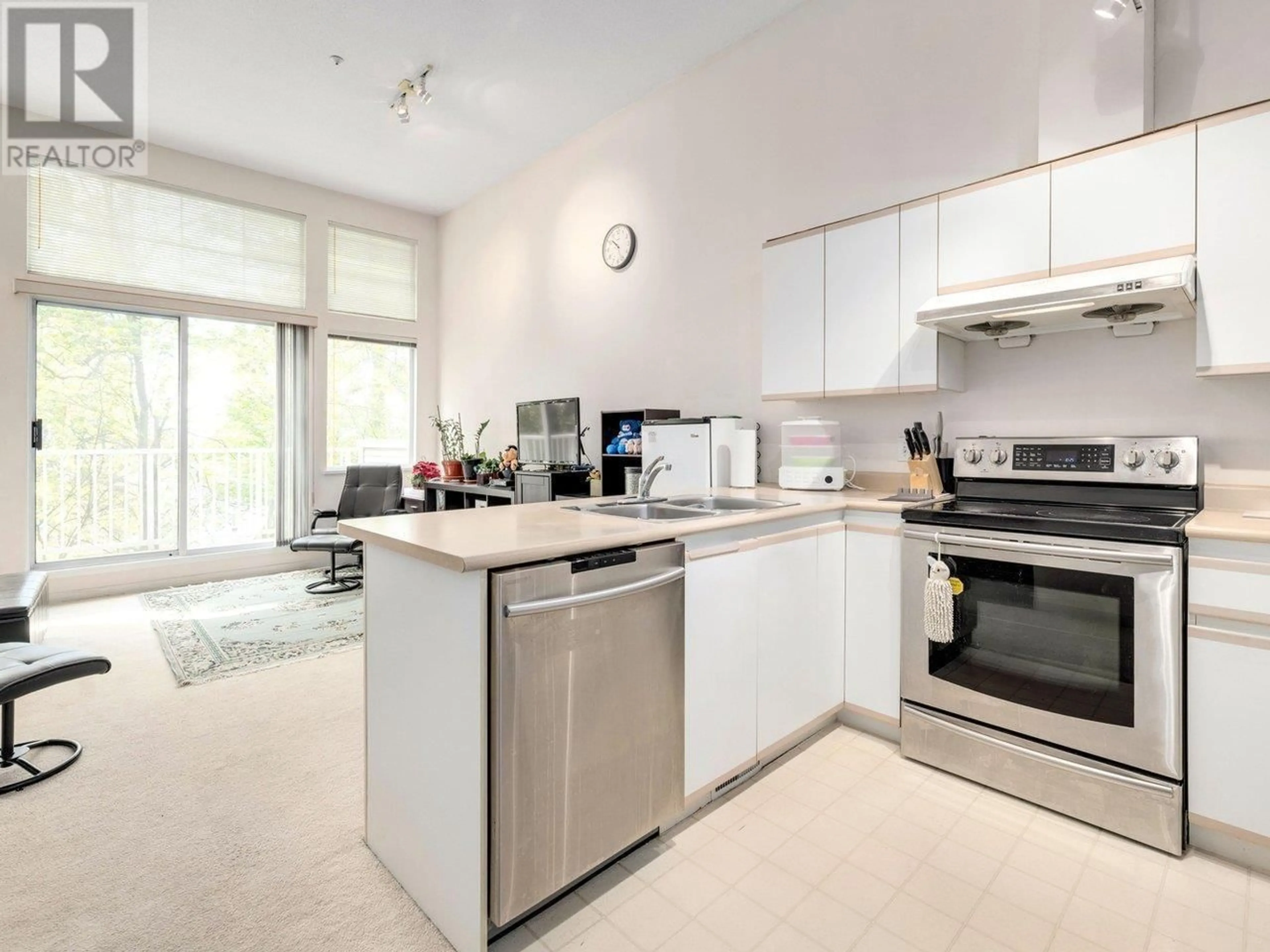 Open concept kitchen, unknown for 1 - 3576 RAINIER PLACE, Vancouver British Columbia V5S4T3