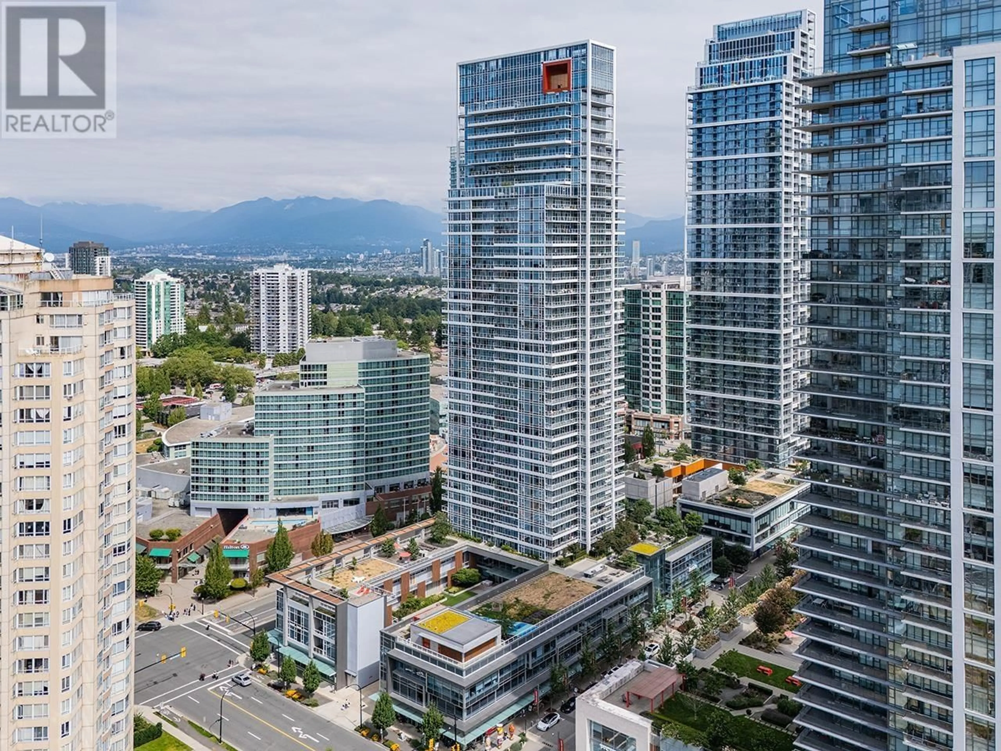 A pic from outside/outdoor area/front of a property/back of a property/a pic from drone, city buildings view from balcony for 1006 - 6080 MCKAY AVENUE, Burnaby British Columbia V5H0J4