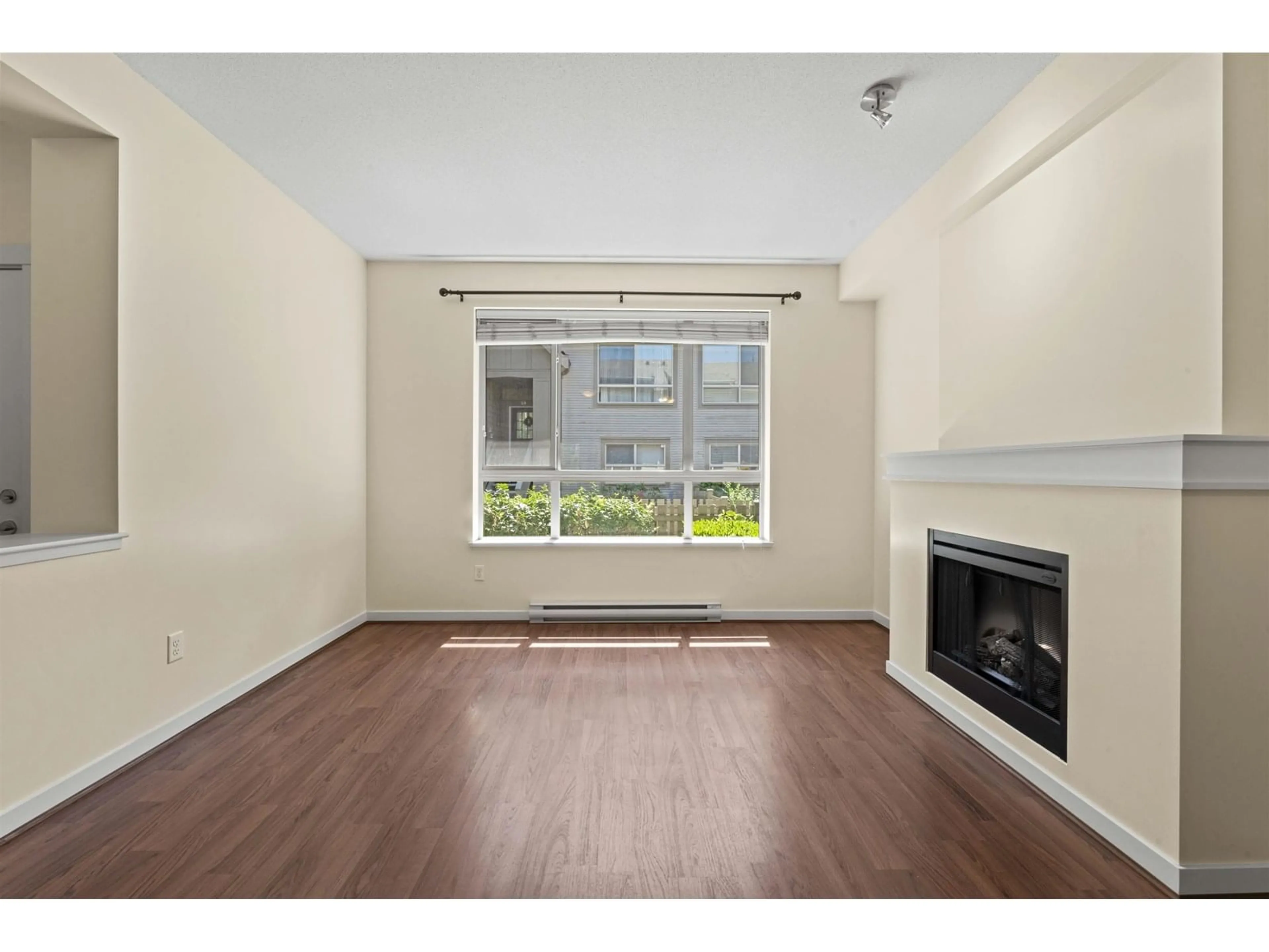 A pic of a room for 74 - 2738 158, Surrey British Columbia V3Z3K3