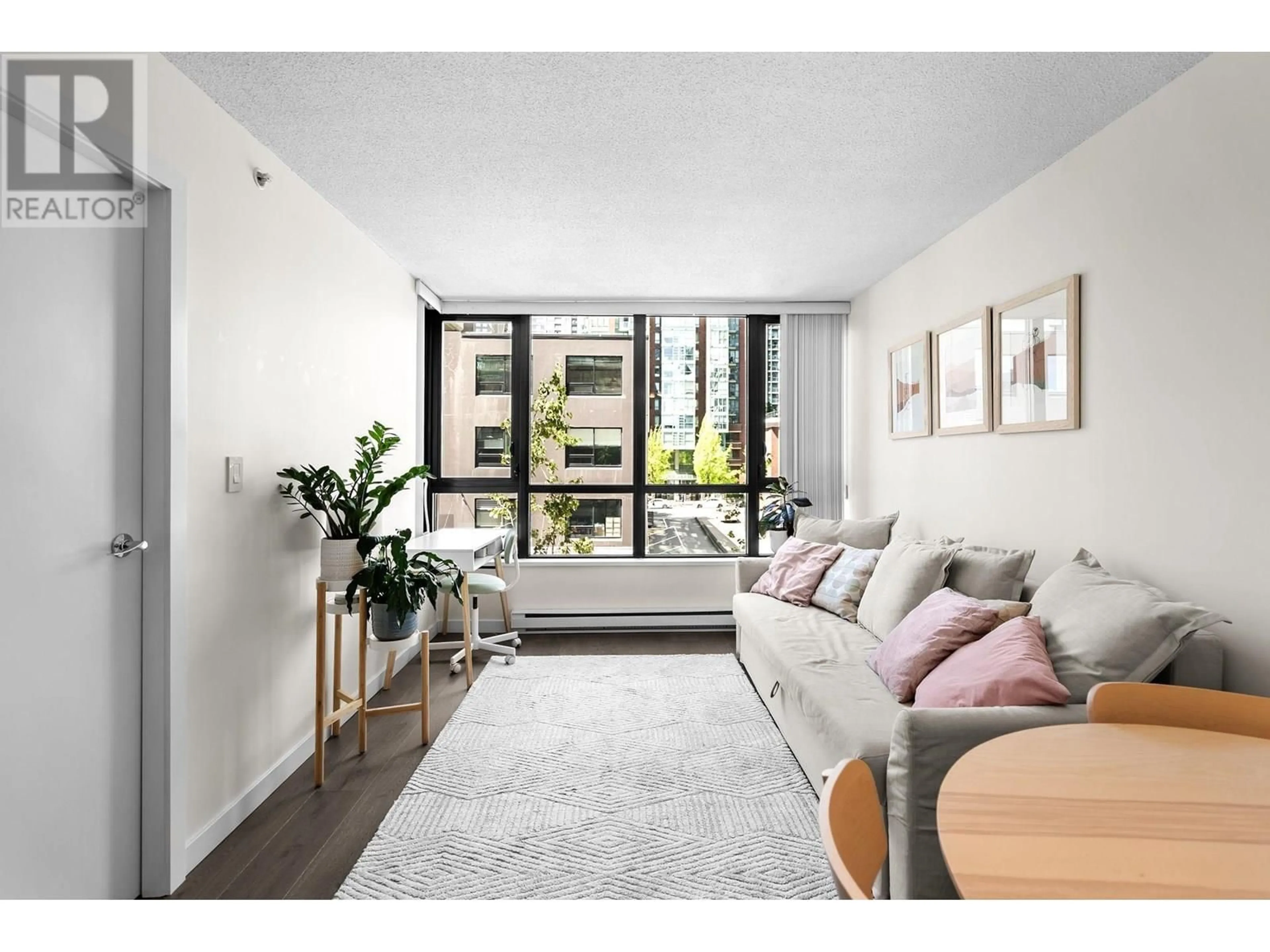 Living room with furniture, unknown for 401 - 977 MAINLAND STREET, Vancouver British Columbia V6B1T2