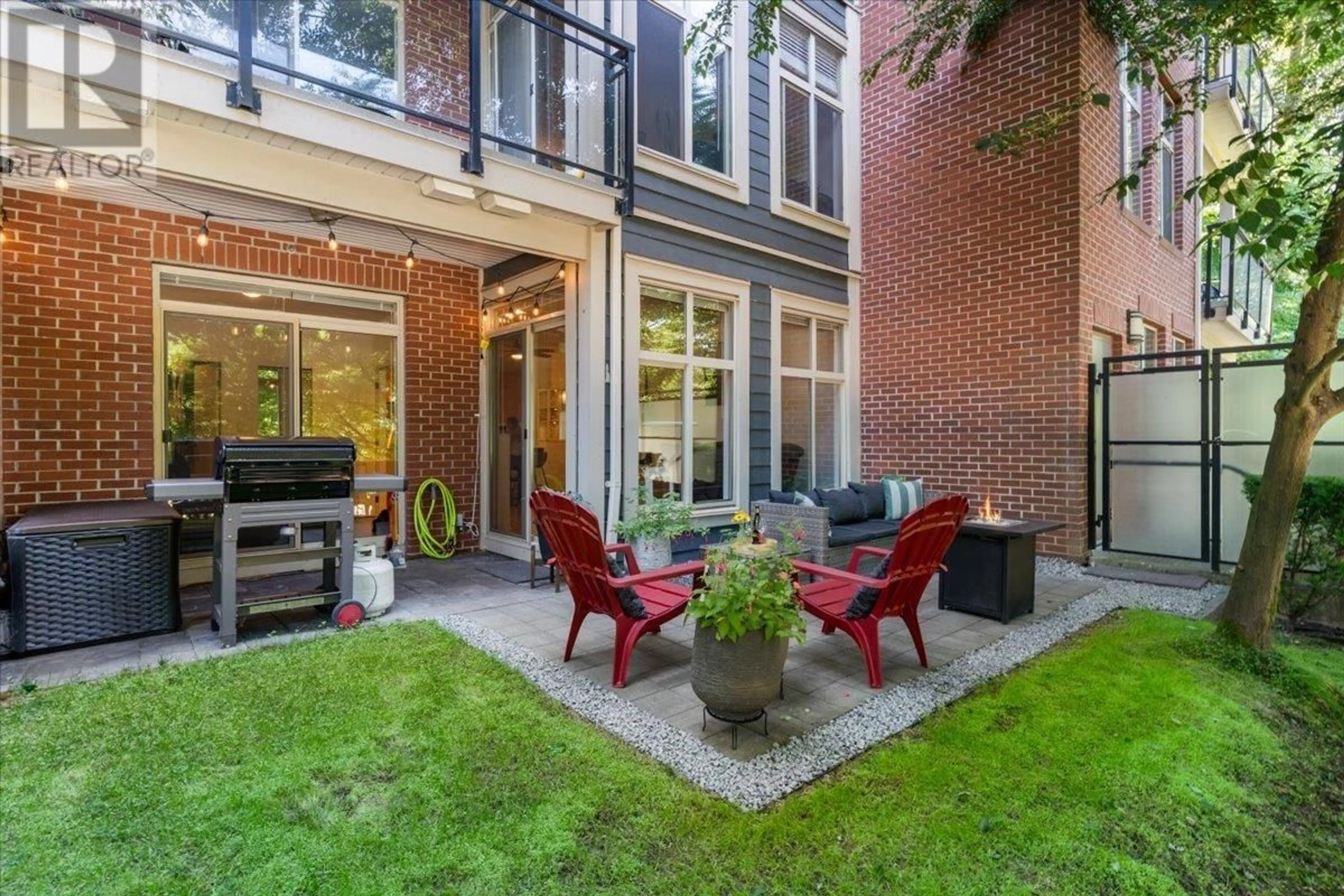 Patio, street for 111 - 101 MORRISSEY ROAD, Port Moody British Columbia V3H0E6