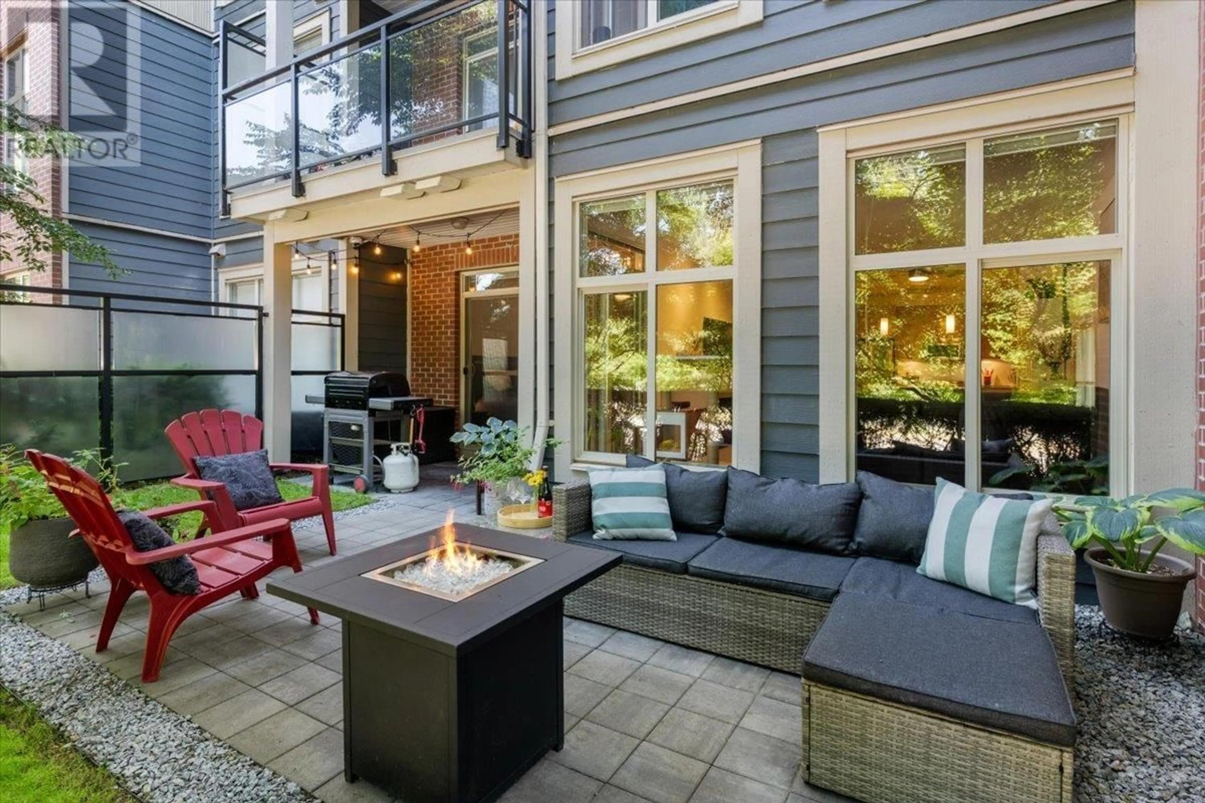 Patio, street for 111 - 101 MORRISSEY ROAD, Port Moody British Columbia V3H0E6