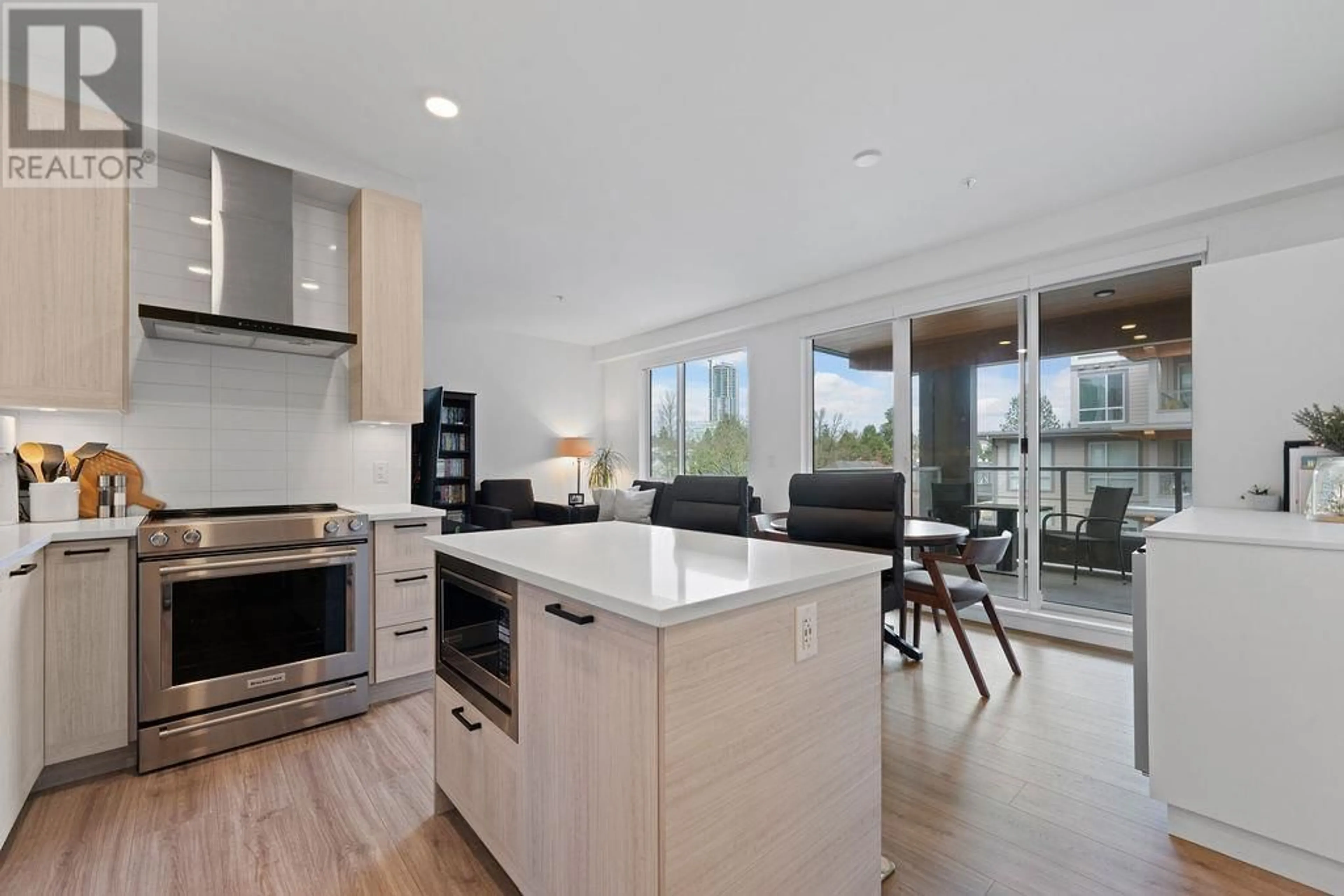 Open concept kitchen, unknown for 404 - 7133 14TH AVENUE, Burnaby British Columbia V3N0H5