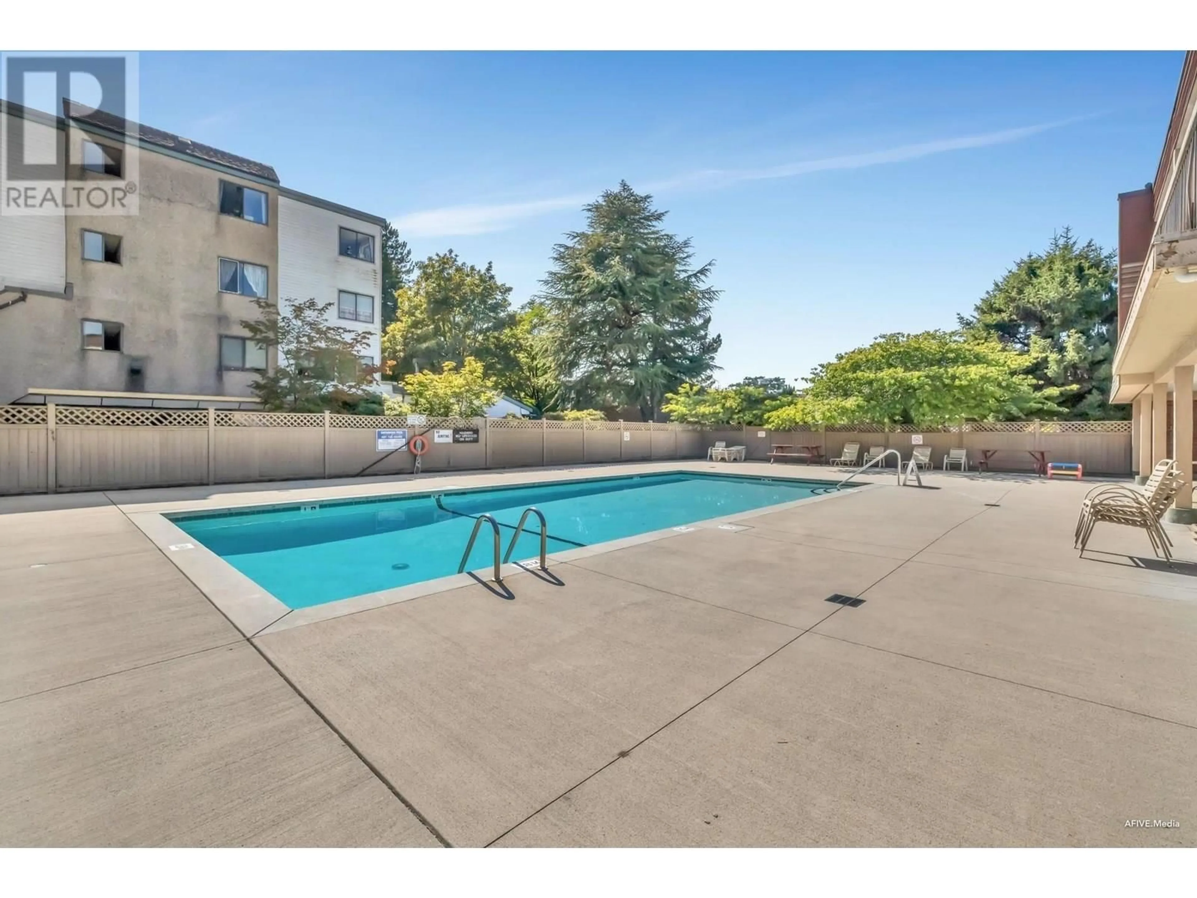 Pool for 8575 CITATION DRIVE, Richmond British Columbia V6Y2X9