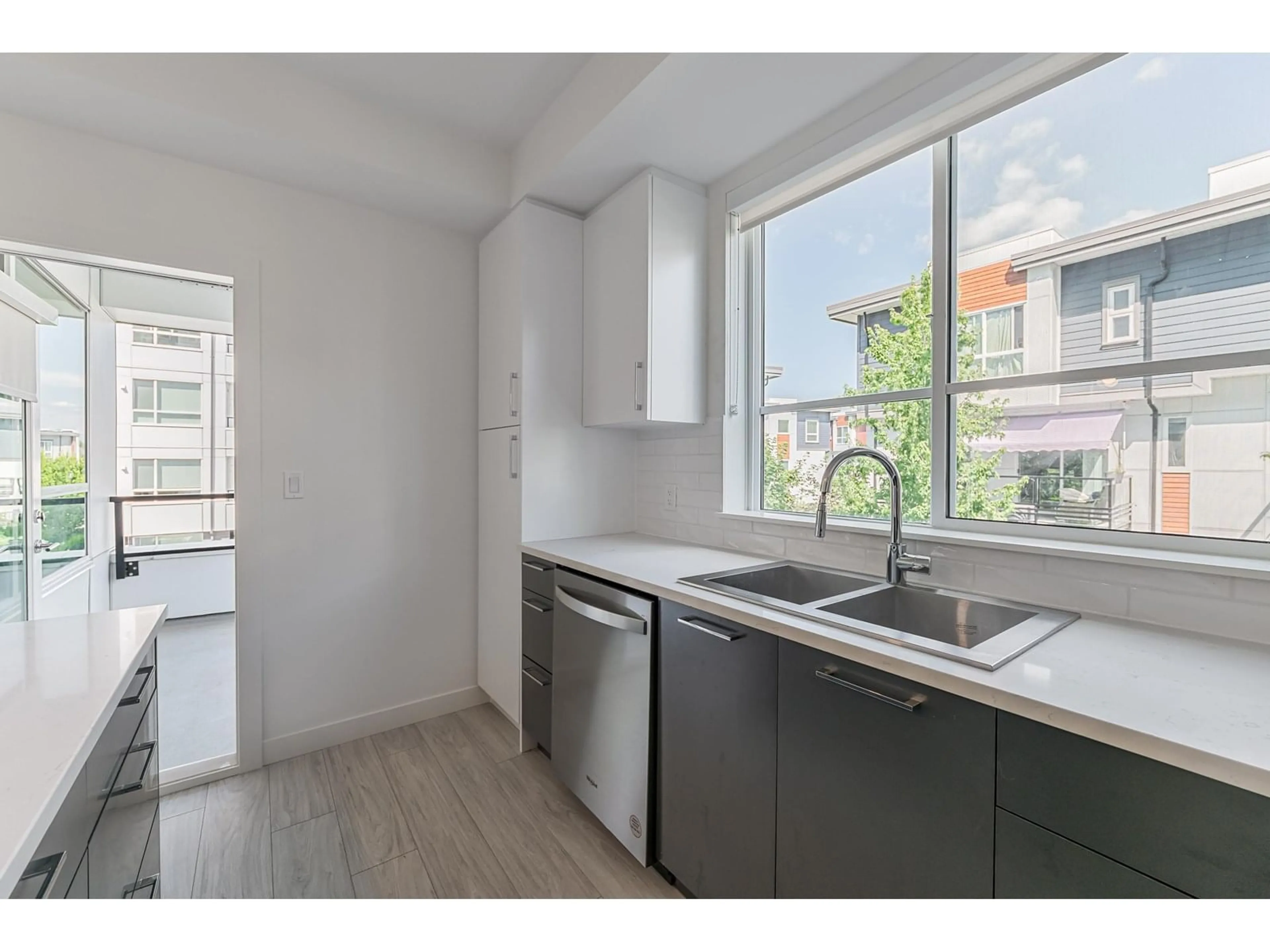 Standard kitchen, unknown for A218 - 20834 80, Langley British Columbia V2Y3M4