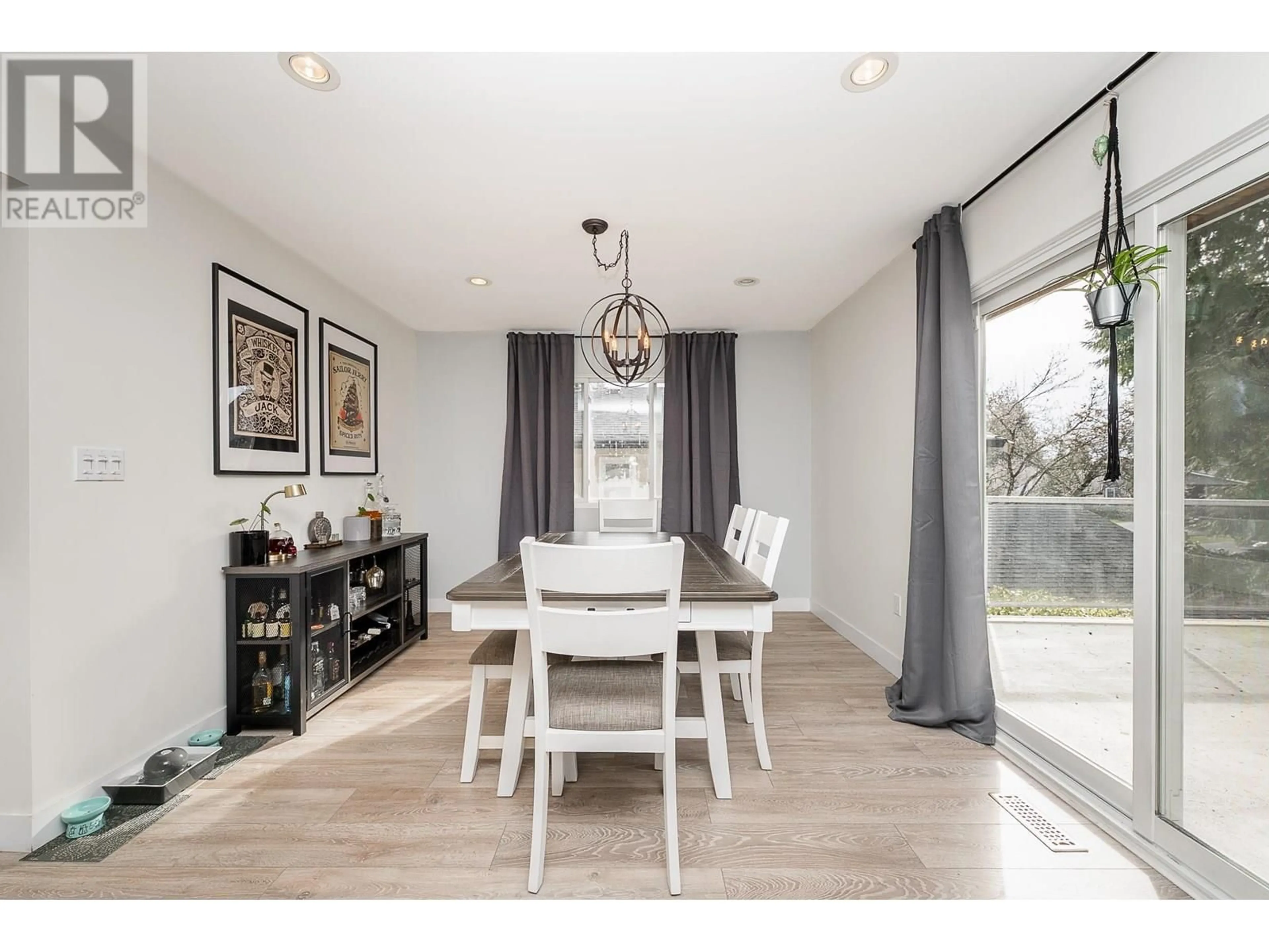 Dining room, wood/laminate floor for 3668 KENNEDY STREET, Port Coquitlam British Columbia V3B4Z1