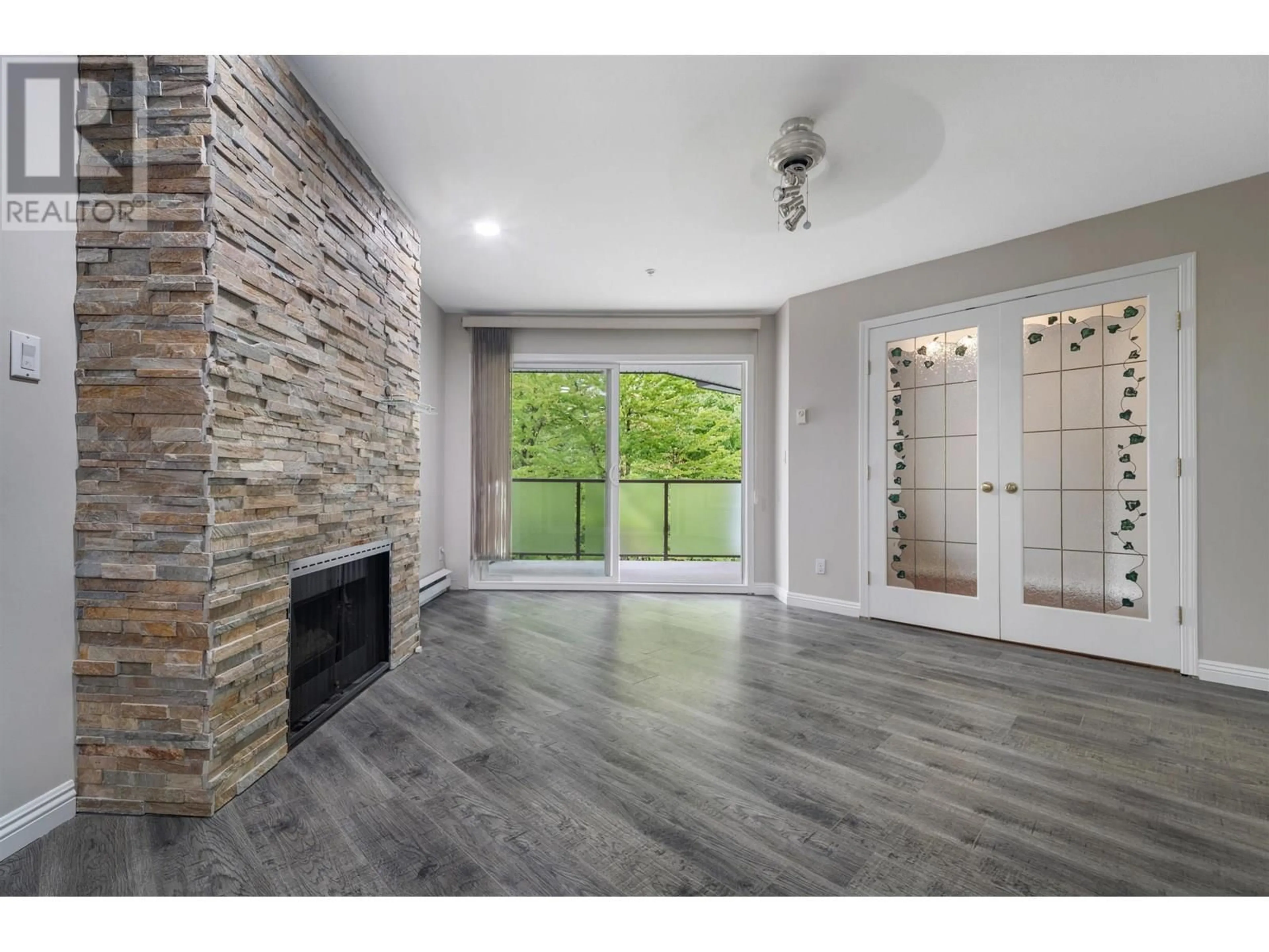 Unknown for 320 - 7139 18TH AVENUE, Burnaby British Columbia V3N4Z3