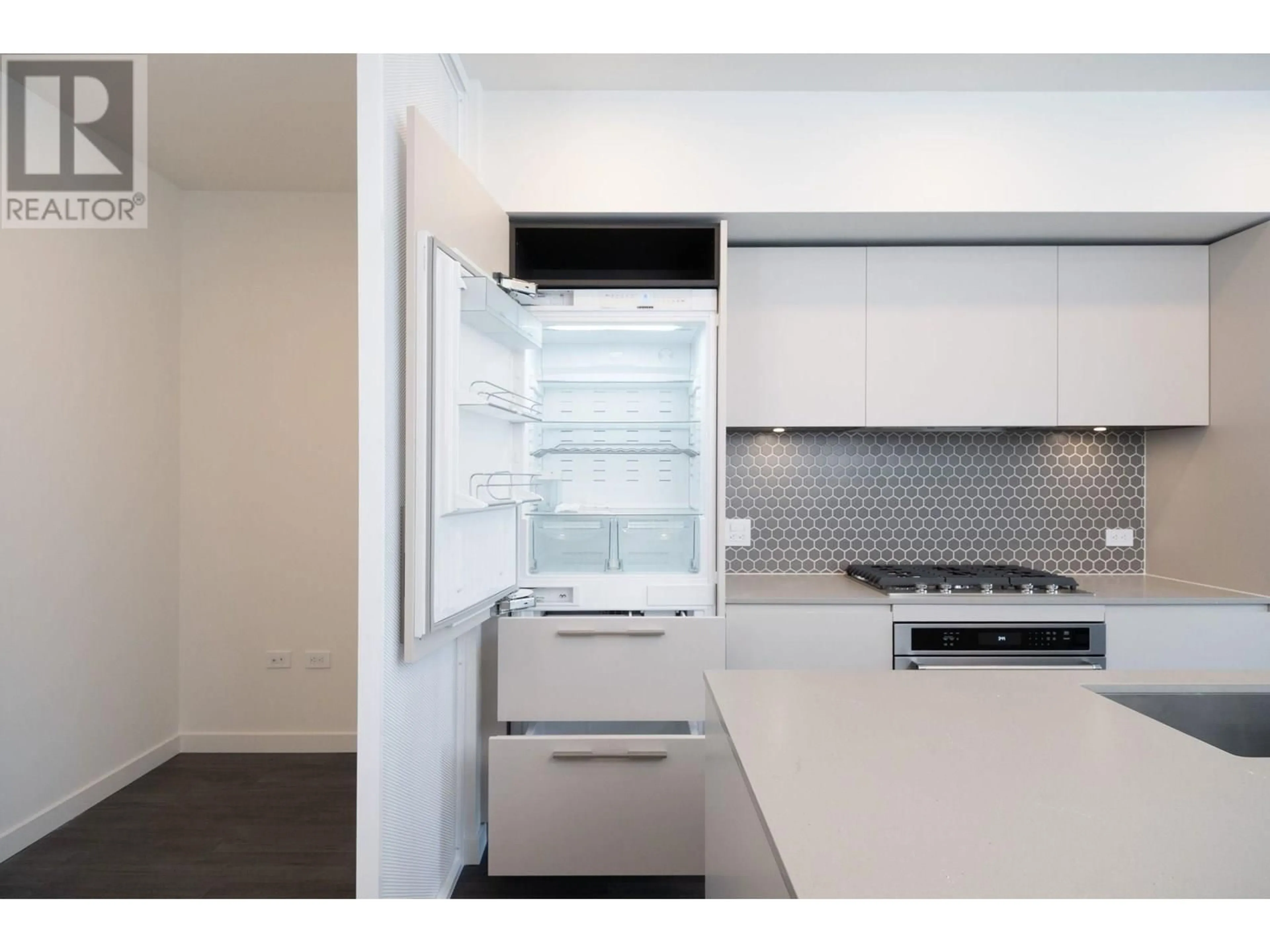 Standard kitchen, unknown for 513 - 1506 SCOTT CRESCENT, Squamish British Columbia V8B1G4