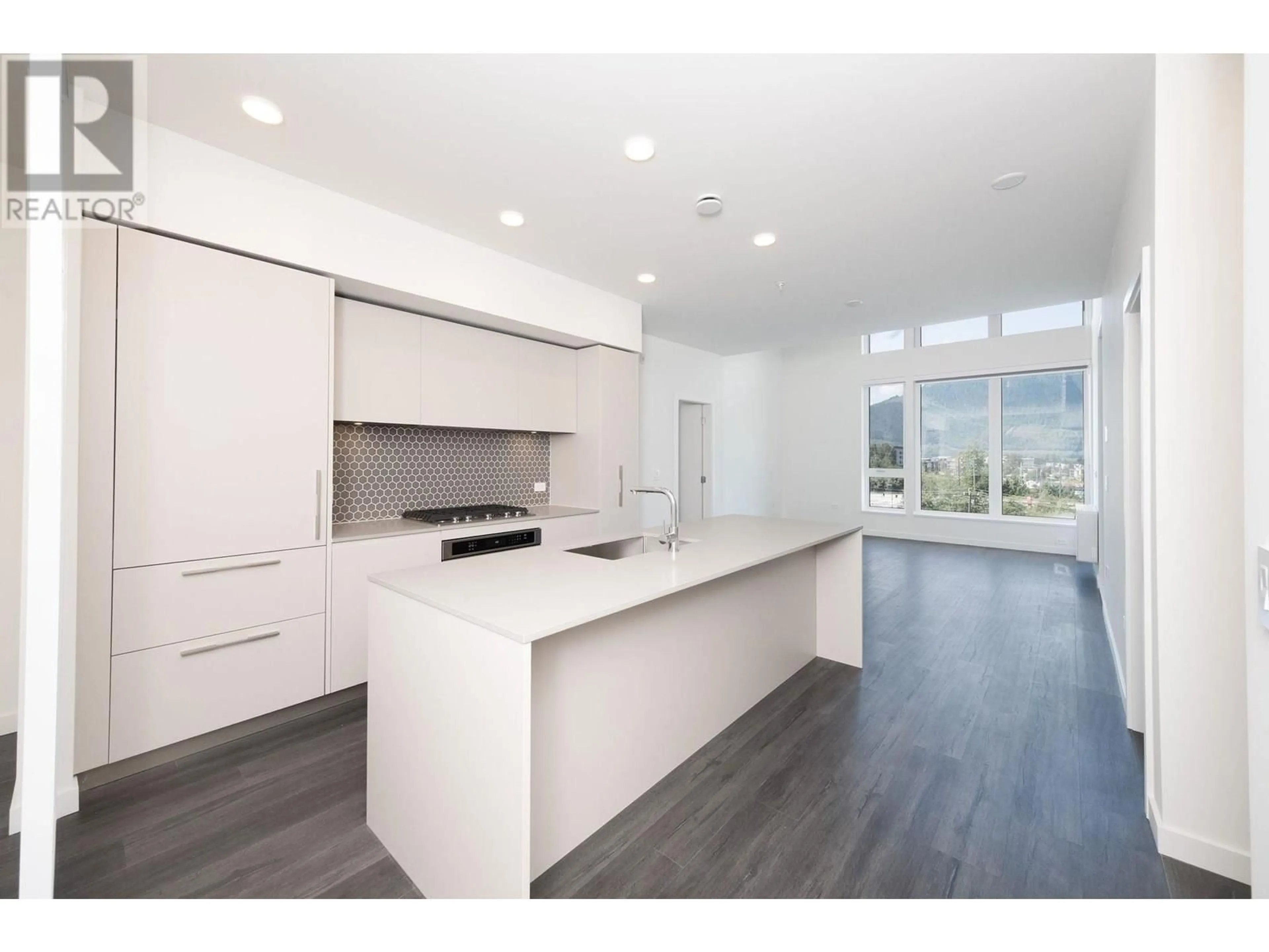 Open concept kitchen, unknown for 513 - 1506 SCOTT CRESCENT, Squamish British Columbia V8B1G4