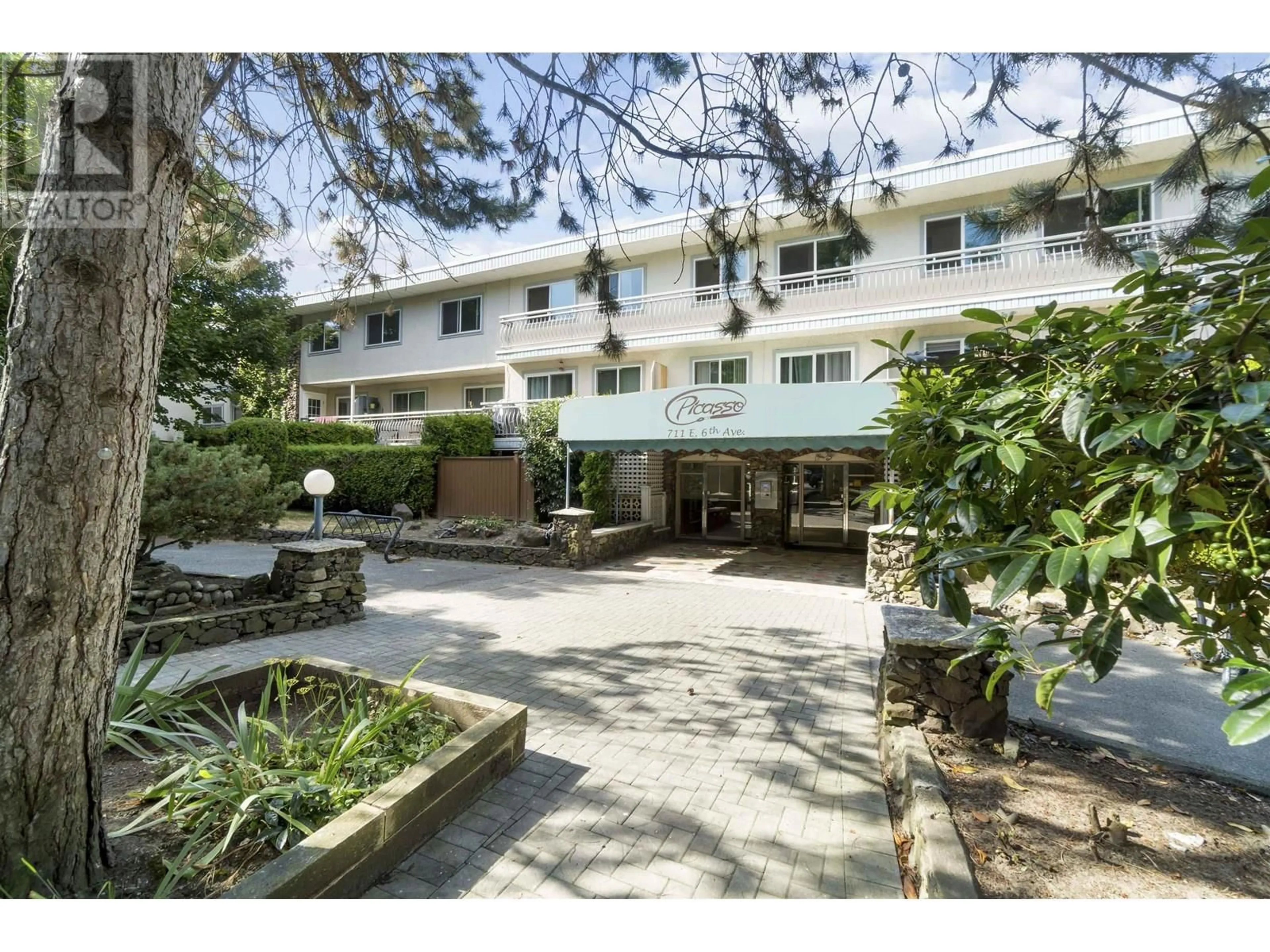 Unknown for 102 - 711 6TH AVENUE, Vancouver British Columbia V5T1L7