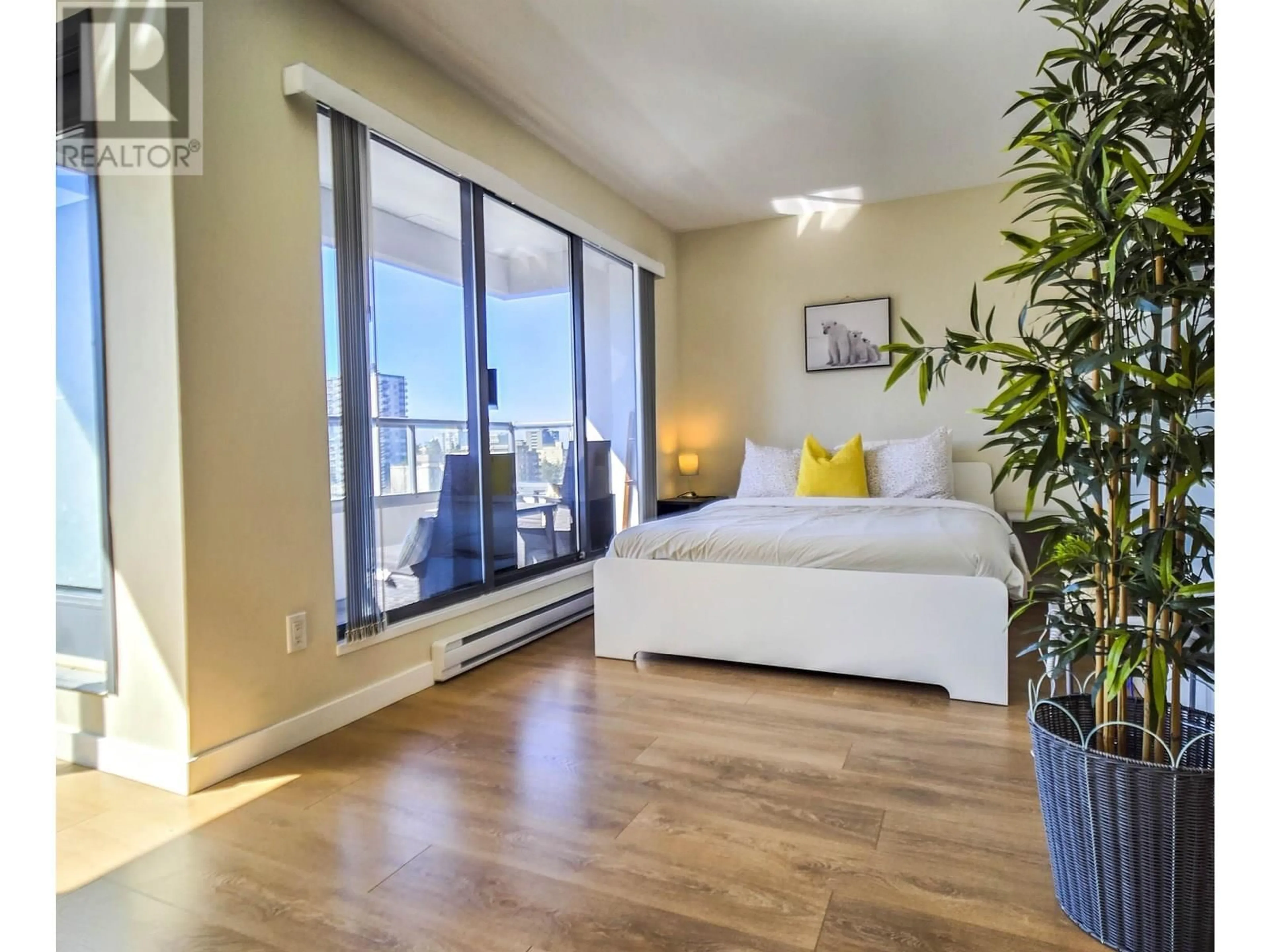 Living room with furniture, wood/laminate floor for 1210 - 1060 ALBERNI STREET, Vancouver British Columbia V6E1A3