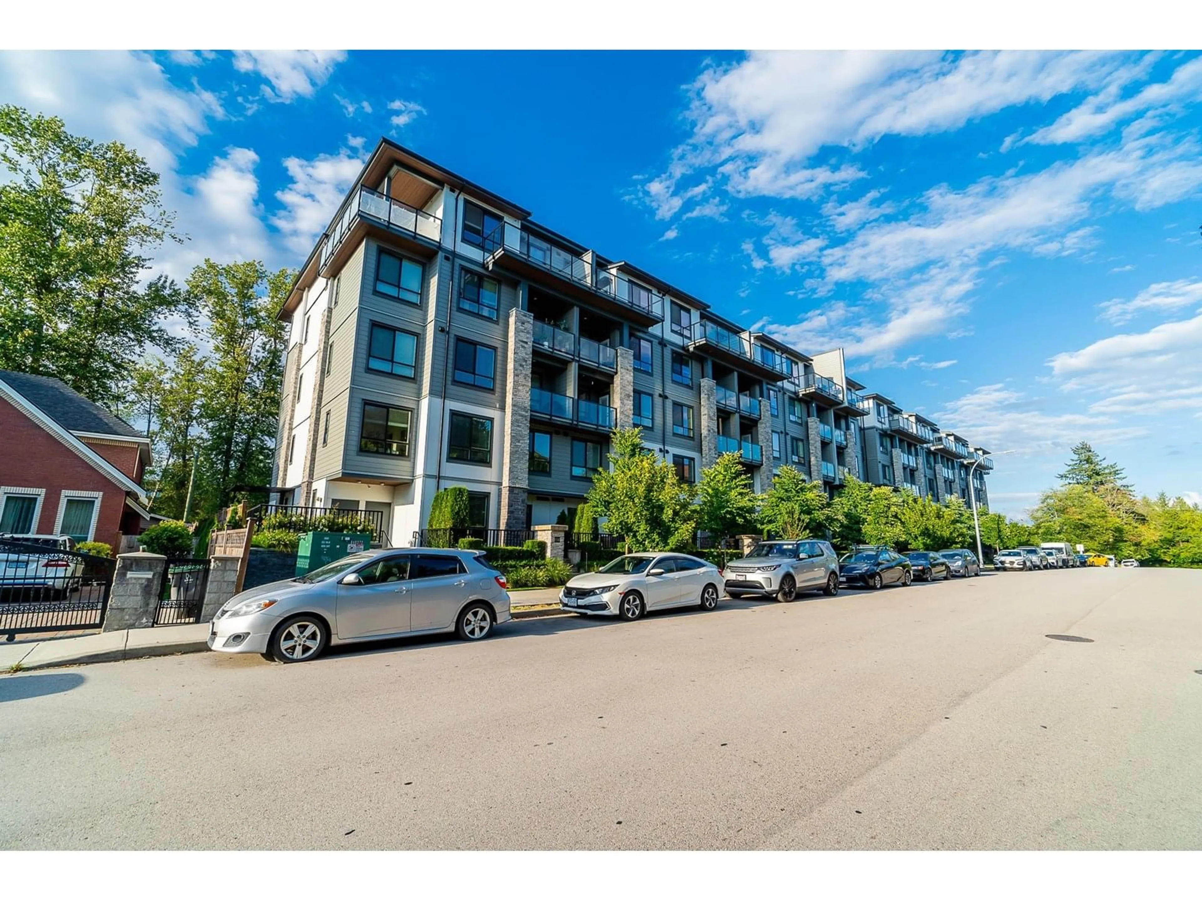 Unknown for 317 - 15351 101, Surrey British Columbia V3R0G2