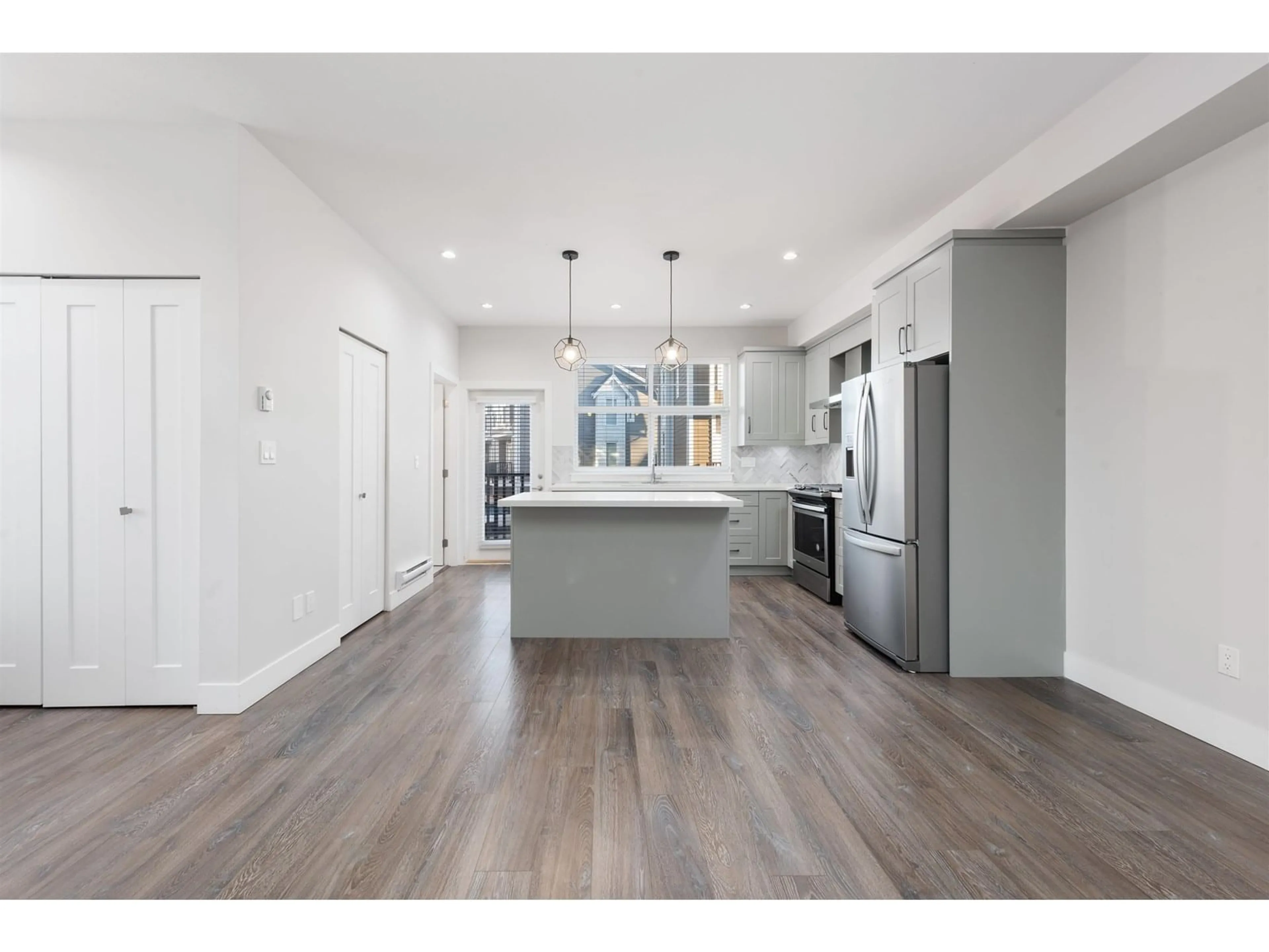 Open concept kitchen, unknown for 63 - 14541 WINTER, Surrey British Columbia V4P0G5