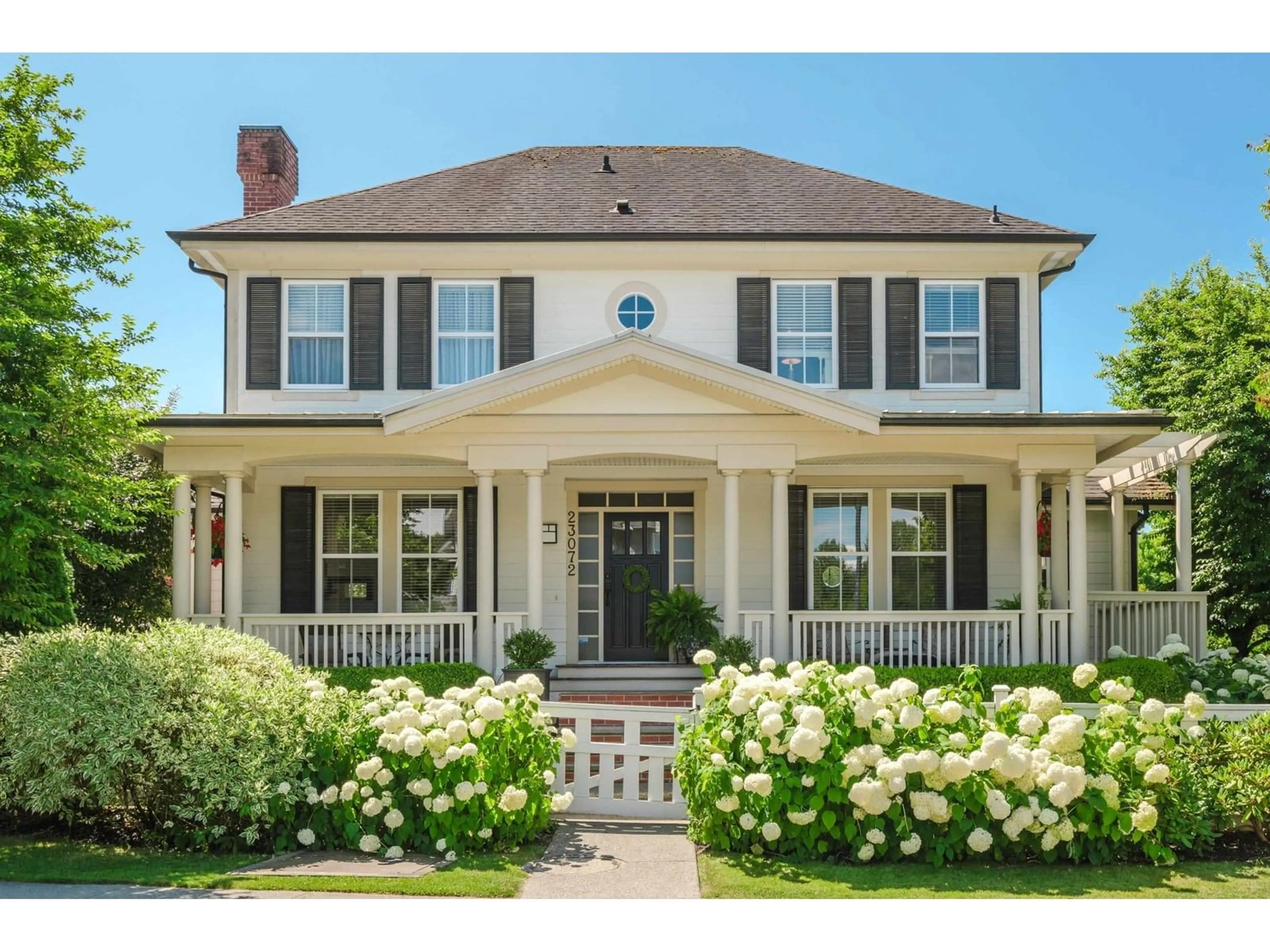 Home with vinyl exterior material, street for 23072 MUENCH, Langley British Columbia V1M4G6