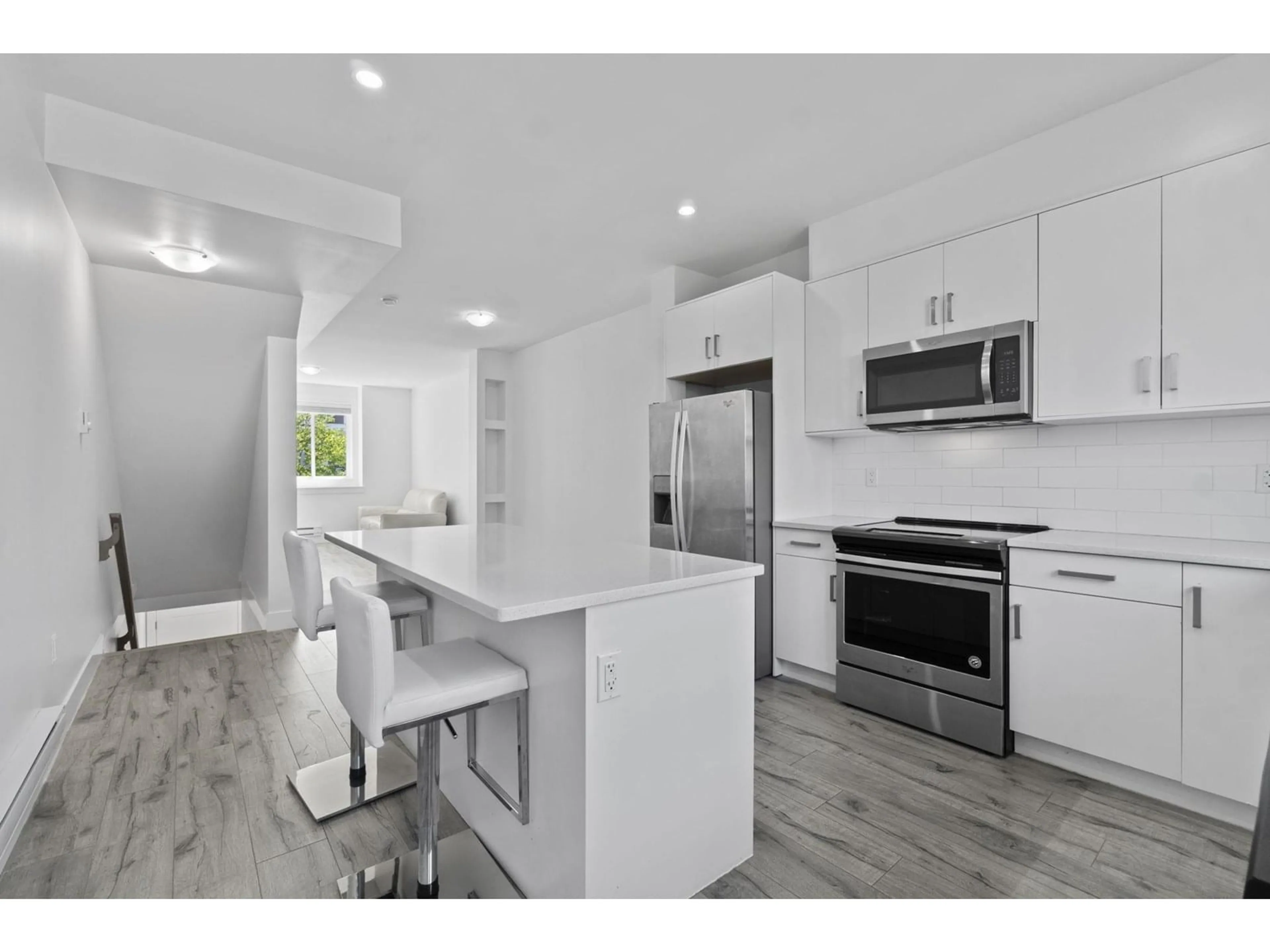 Open concept kitchen, unknown for 9 - 8699 158, Surrey British Columbia V4N1G9