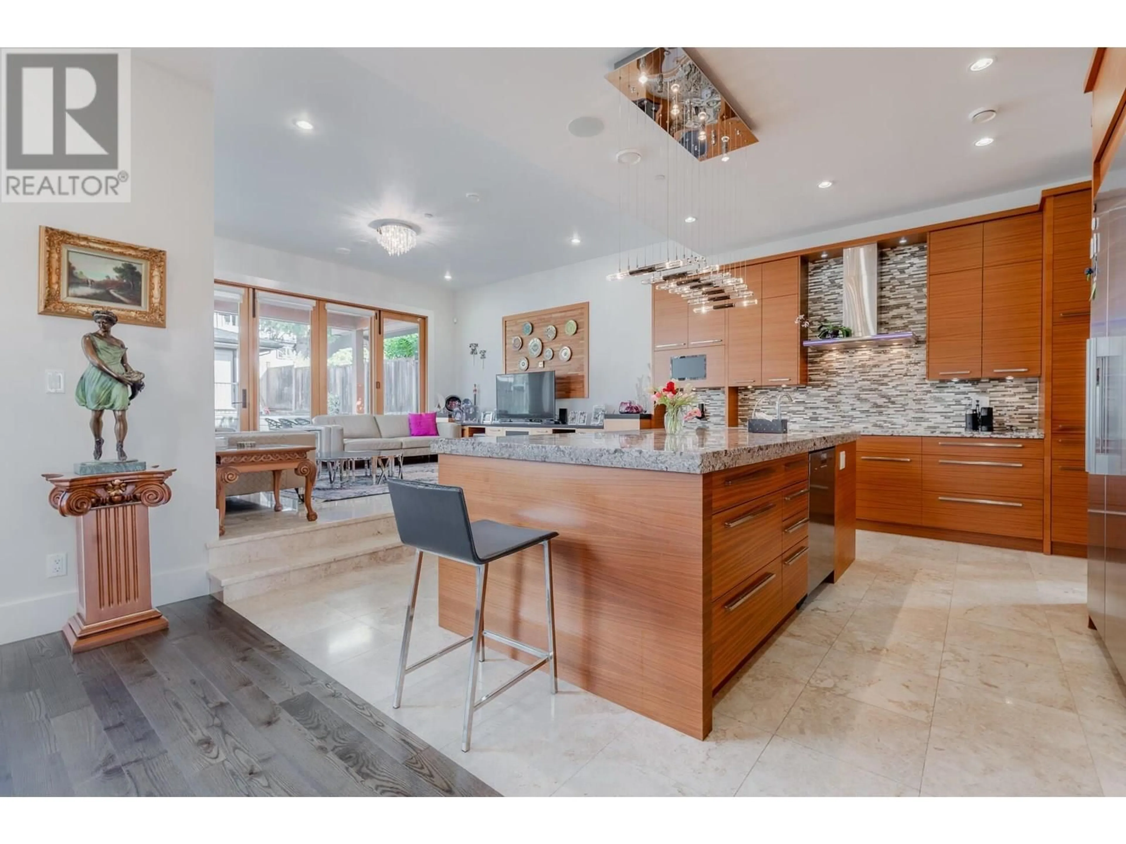 Open concept kitchen, ceramic/tile floor for 1175 HAYWOOD AVENUE, West Vancouver British Columbia V7T1T8