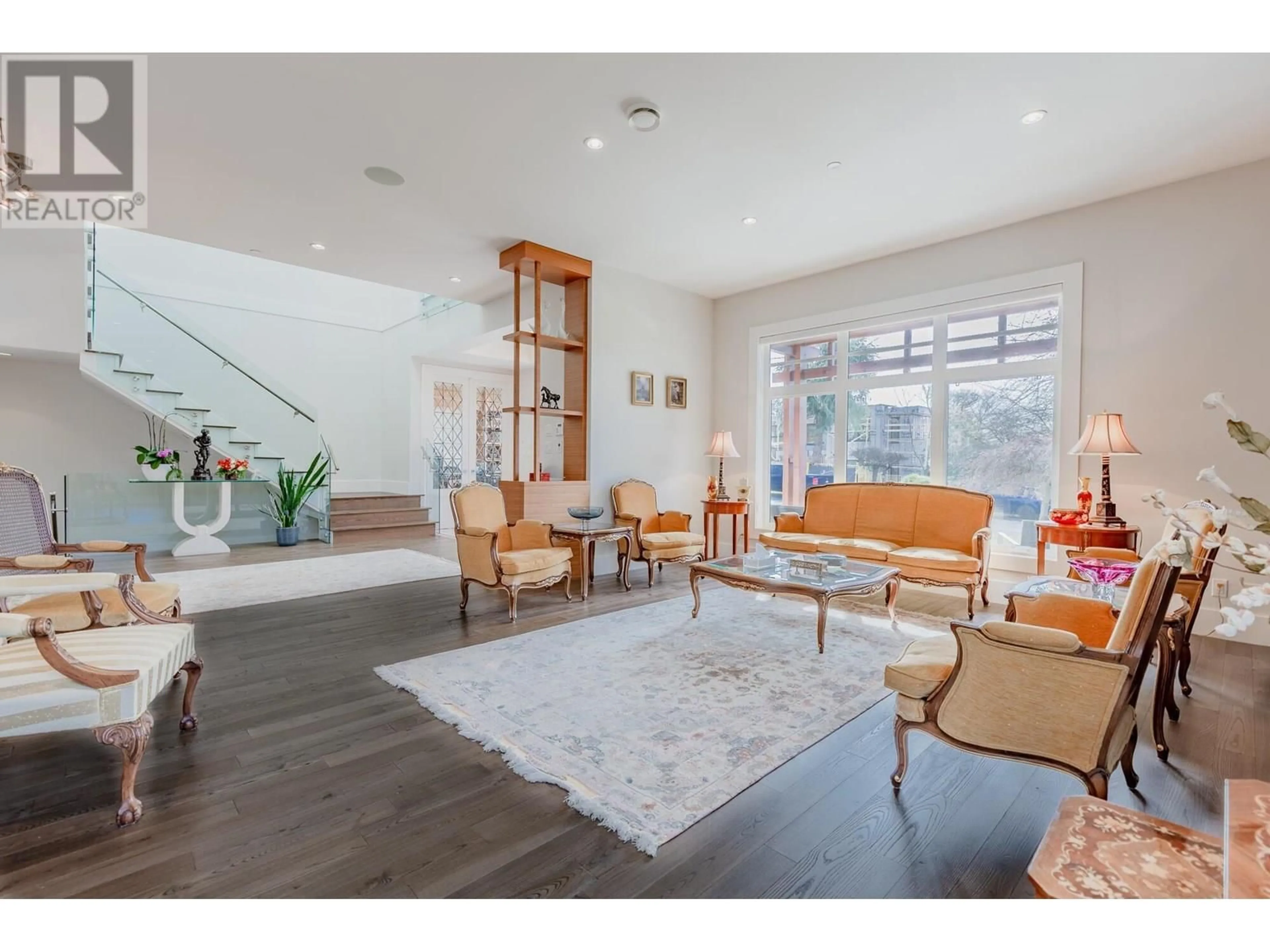 Living room with furniture, unknown for 1175 HAYWOOD AVENUE, West Vancouver British Columbia V7T1T8