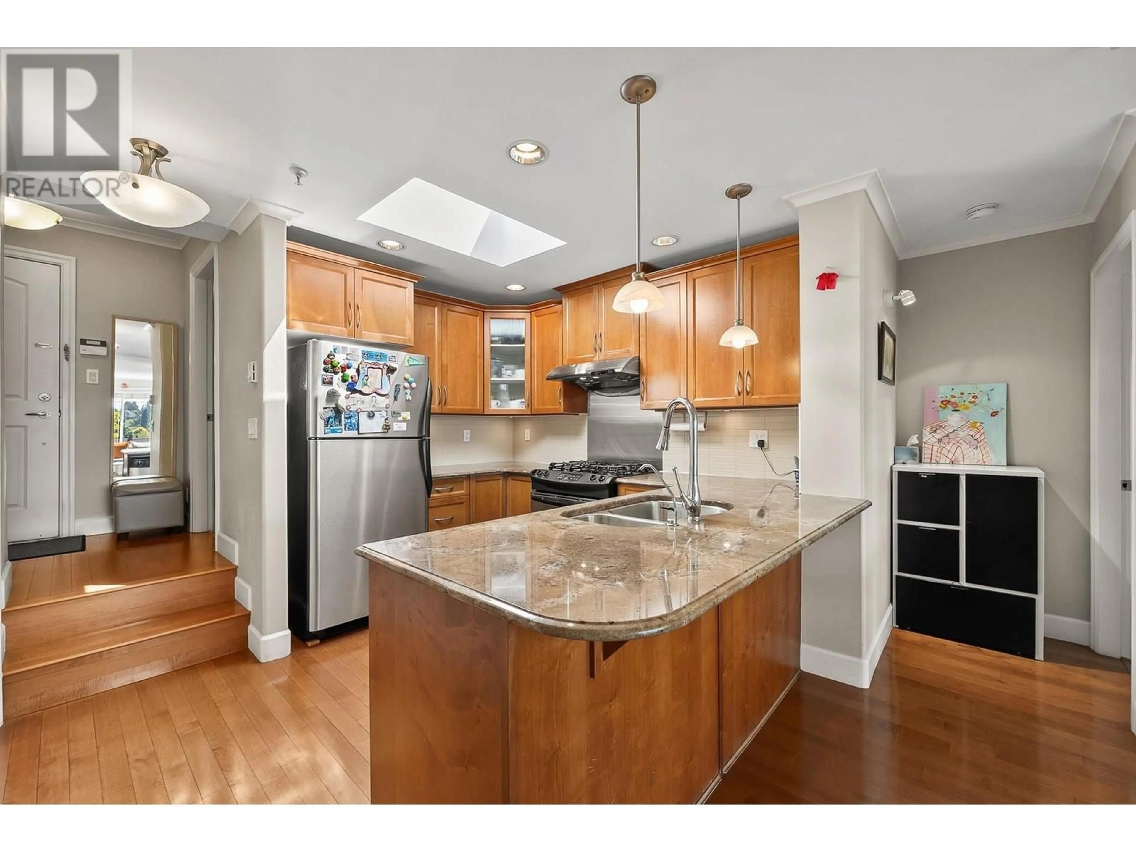 Open concept kitchen, unknown for 406 - 2103 45TH AVENUE, Vancouver British Columbia V6M2J2