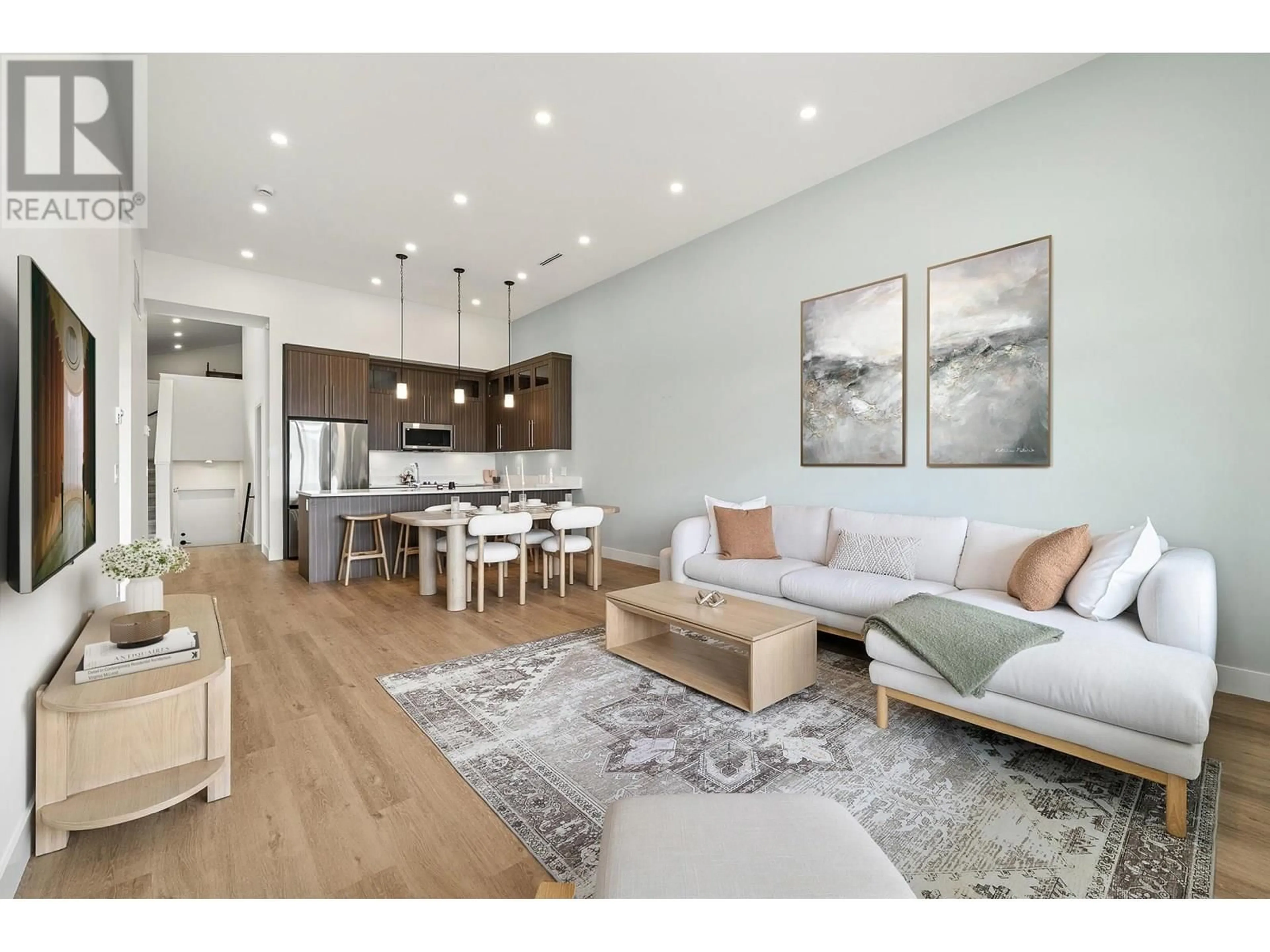 Living room with furniture, wood/laminate floor for 7 - 5522 MCCOURT ROAD, Sechelt British Columbia V0N3A7