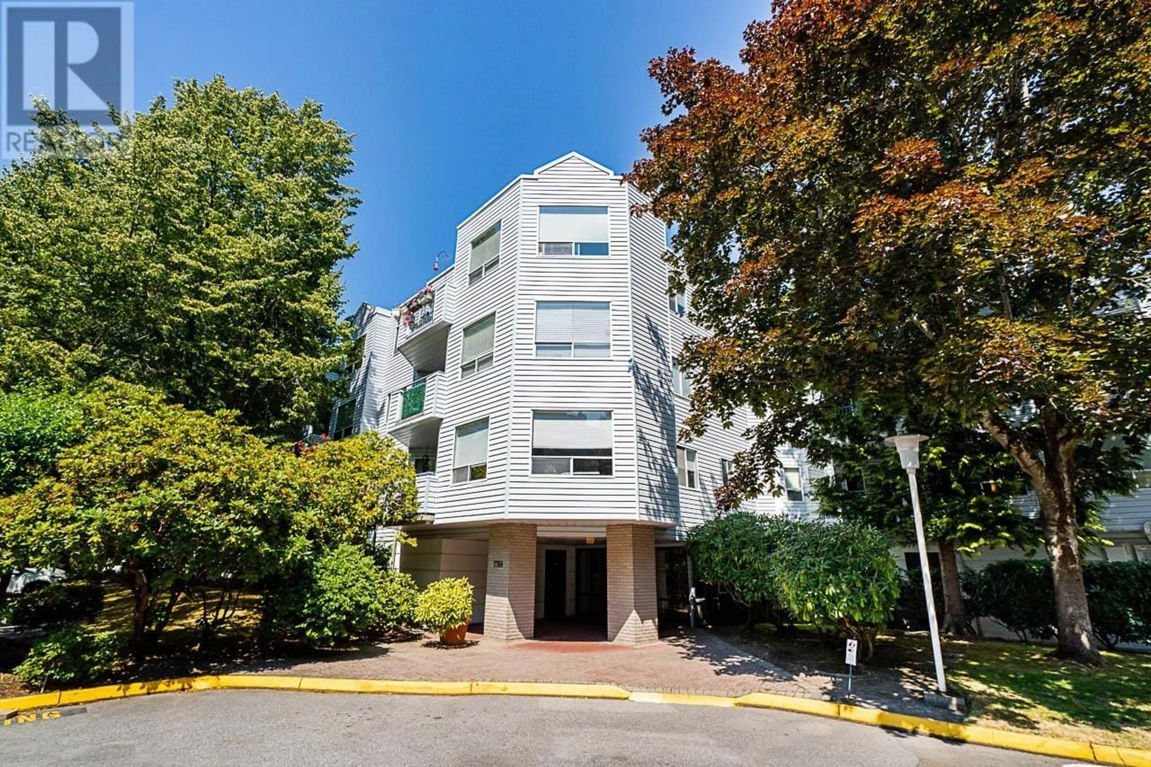 Indoor foyer for 213 - 7760 MOFFATT ROAD, Richmond British Columbia V6Y1X8