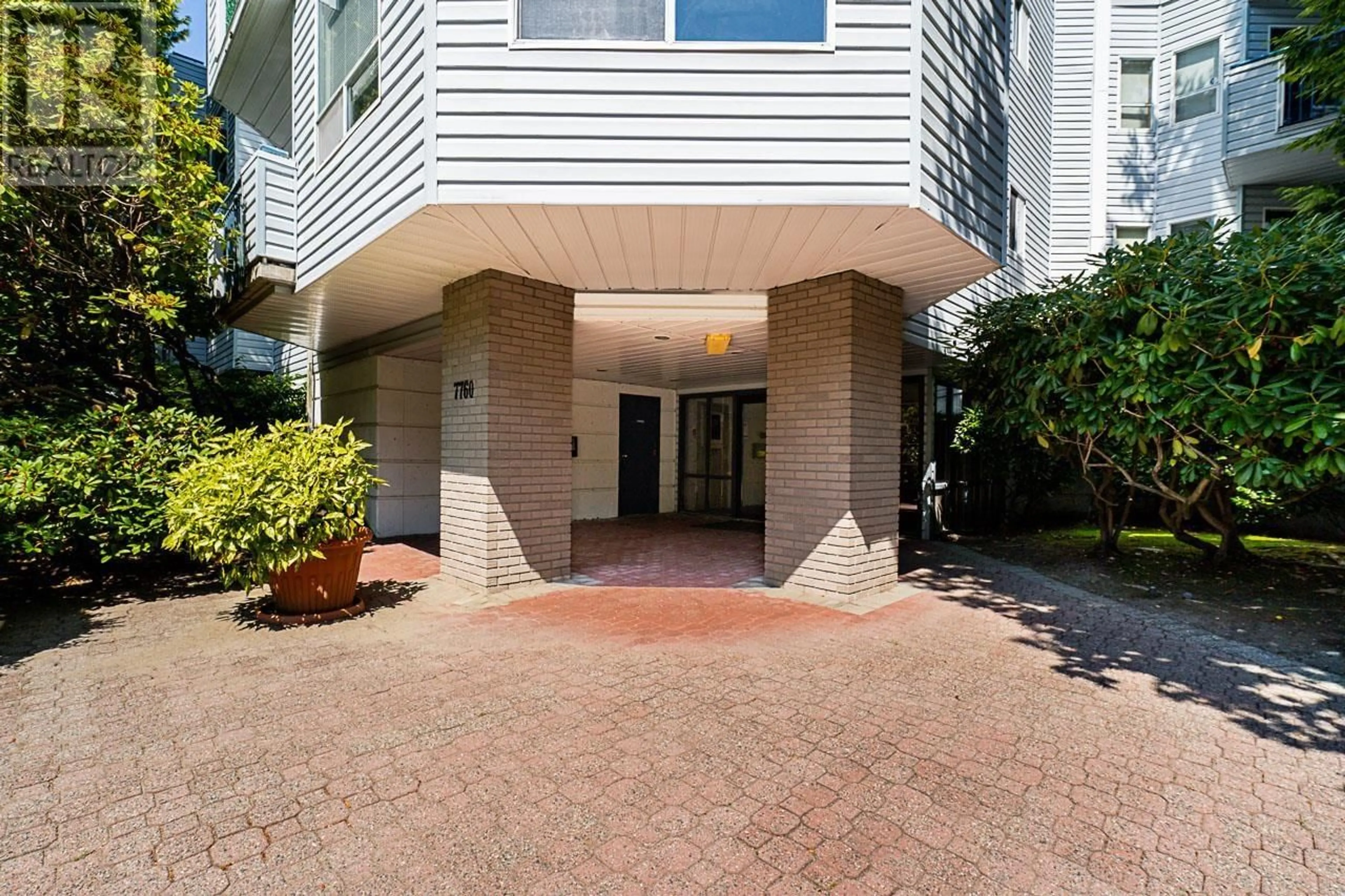 Indoor foyer for 213 - 7760 MOFFATT ROAD, Richmond British Columbia V6Y1X8