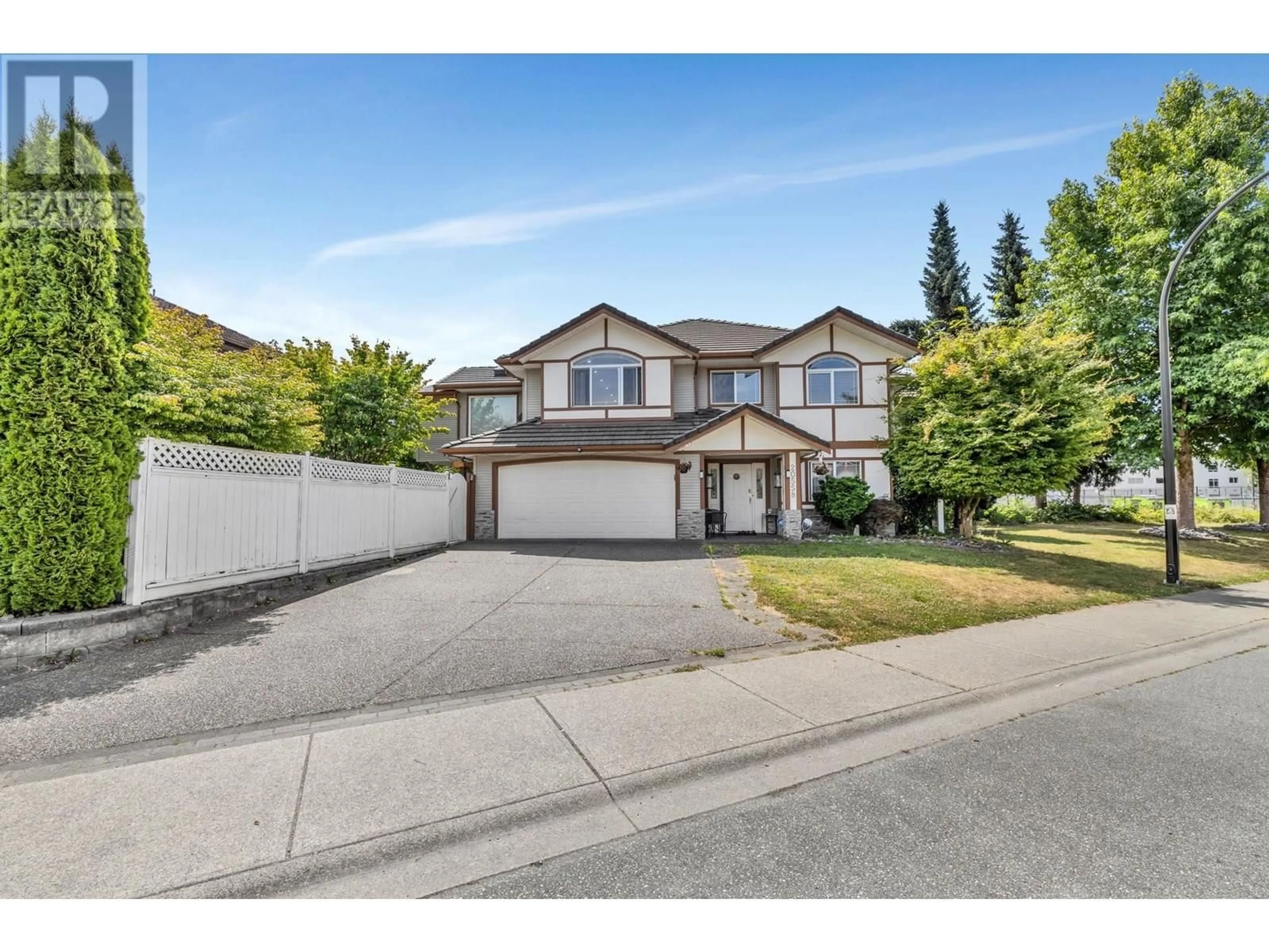 A pic from outside/outdoor area/front of a property/back of a property/a pic from drone, street for 20558 122 AVENUE, Maple Ridge British Columbia V2X2N6