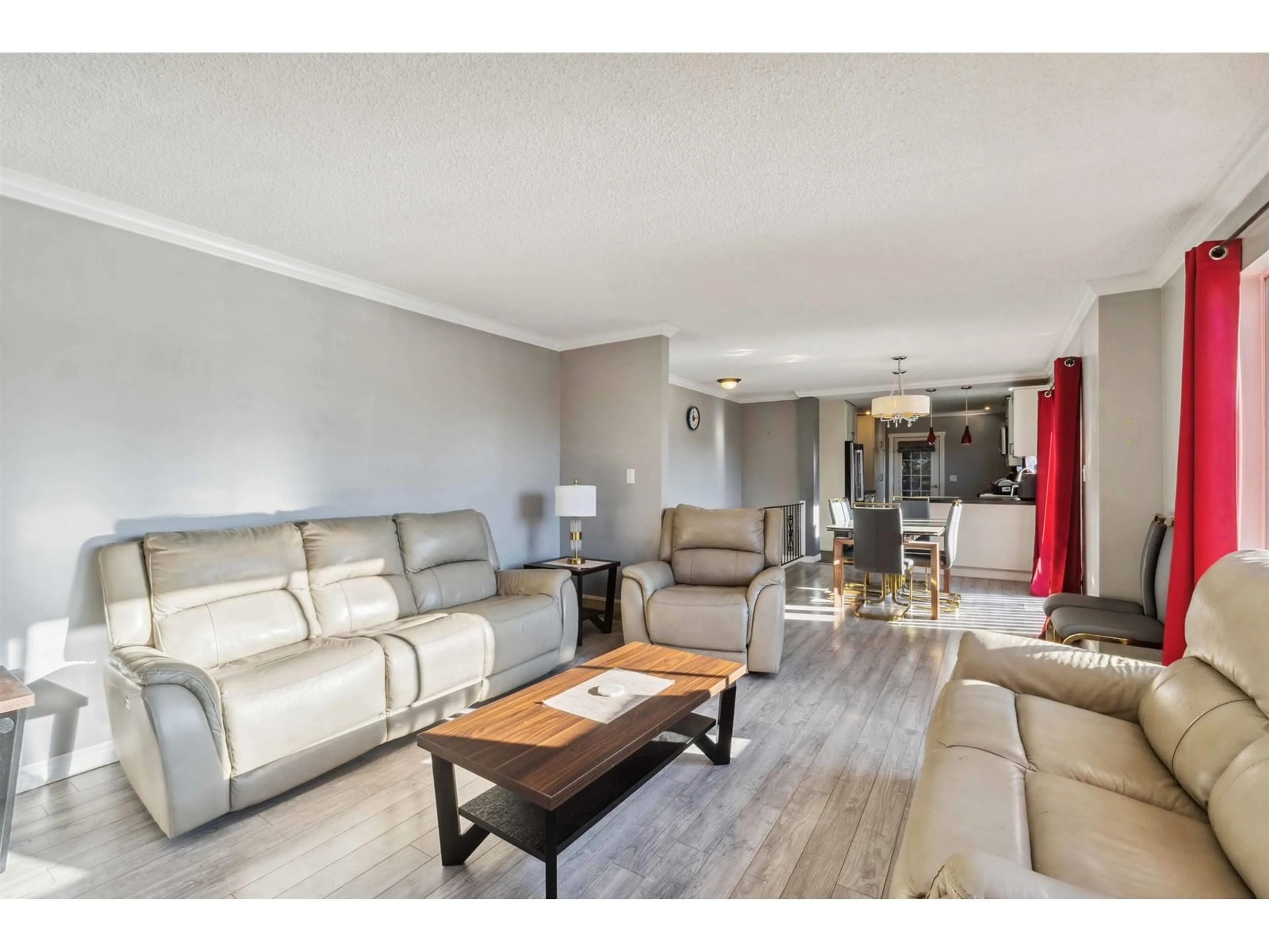 Living room with furniture, wood/laminate floor for 2436 MIDAS, Abbotsford British Columbia V2S4R3