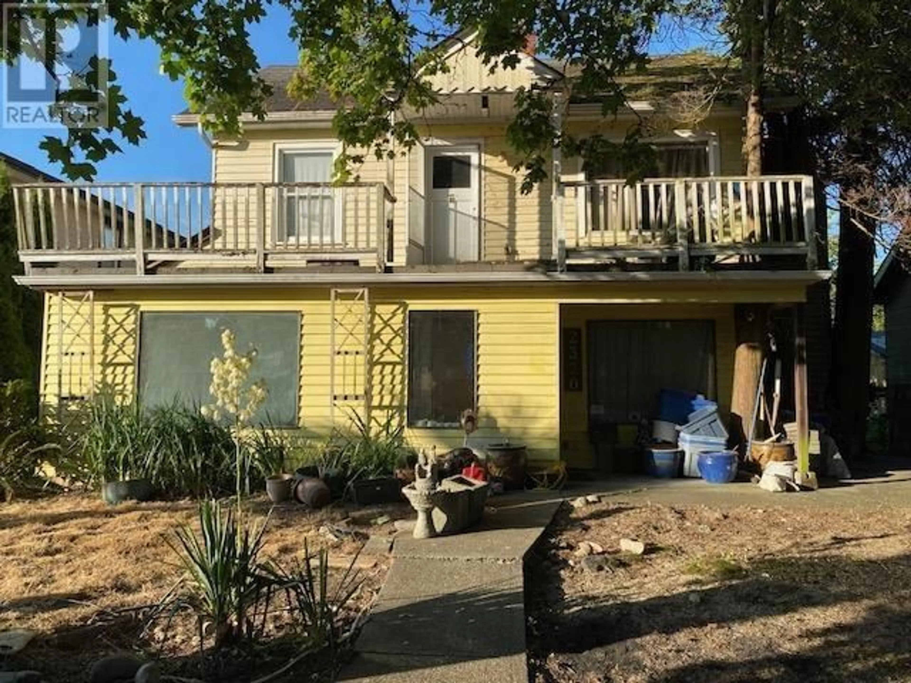 A pic from outside/outdoor area/front of a property/back of a property/a pic from drone, unknown for 2320 BOEING AVENUE, Richmond British Columbia V7B1J3