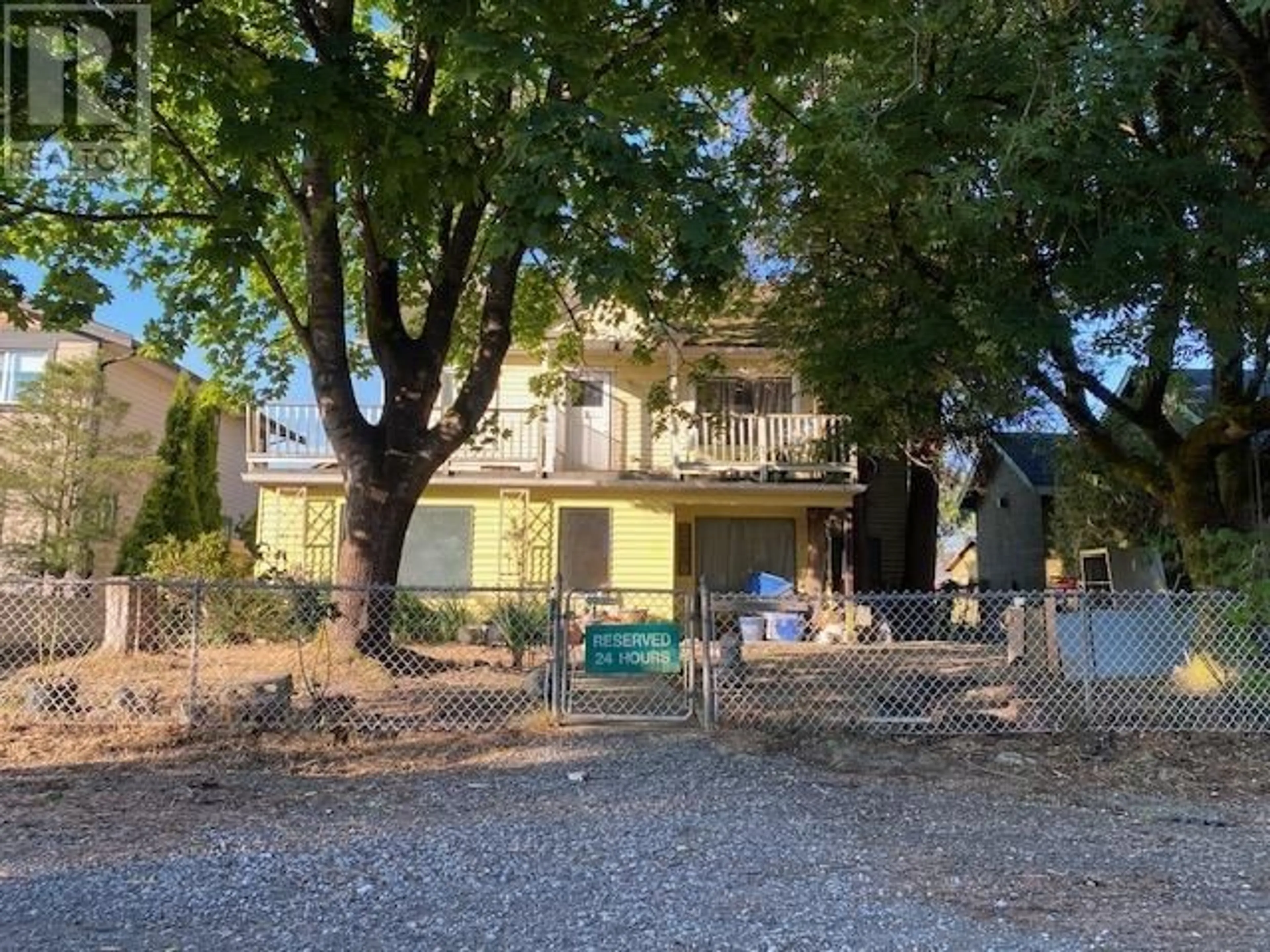 A pic from outside/outdoor area/front of a property/back of a property/a pic from drone, street for 2320 BOEING AVENUE, Richmond British Columbia V7B1J3