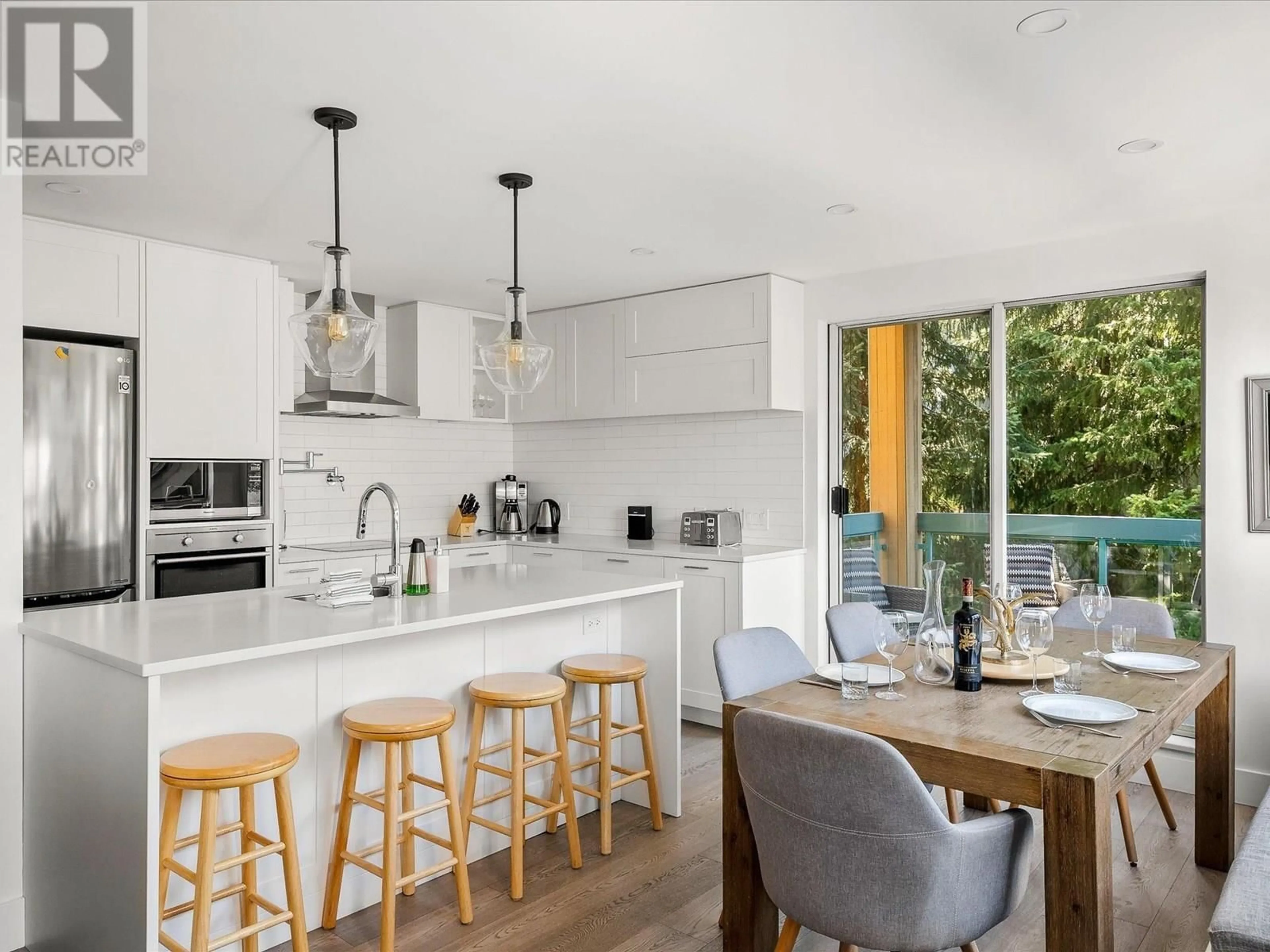 Contemporary kitchen, unknown for 209 - 4865 PAINTED CLIFF ROAD, Whistler British Columbia V6Z2W4