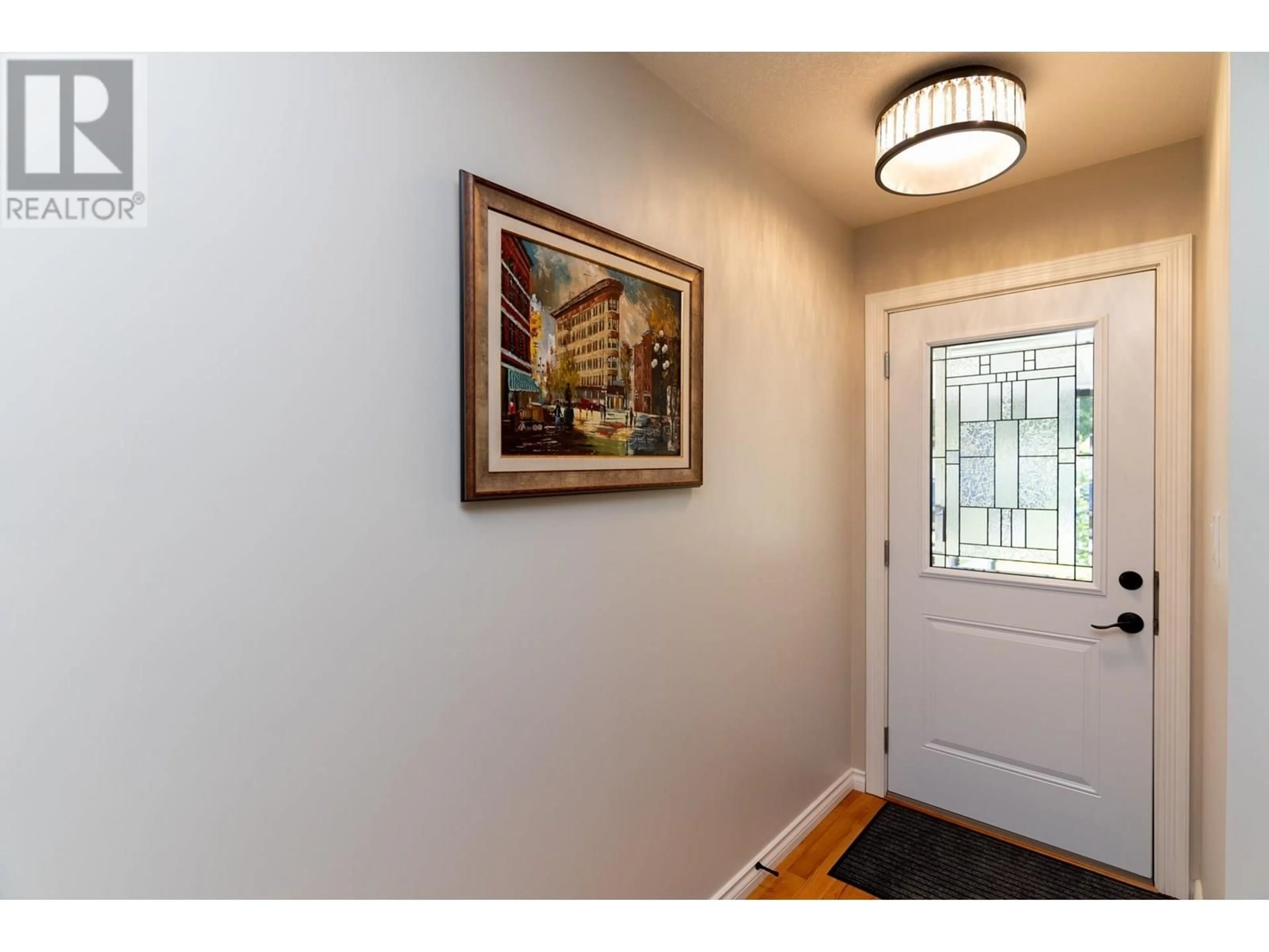 Indoor entryway for 5636 SIMON FRASER AVENUE, Prince George British Columbia V2N2C3