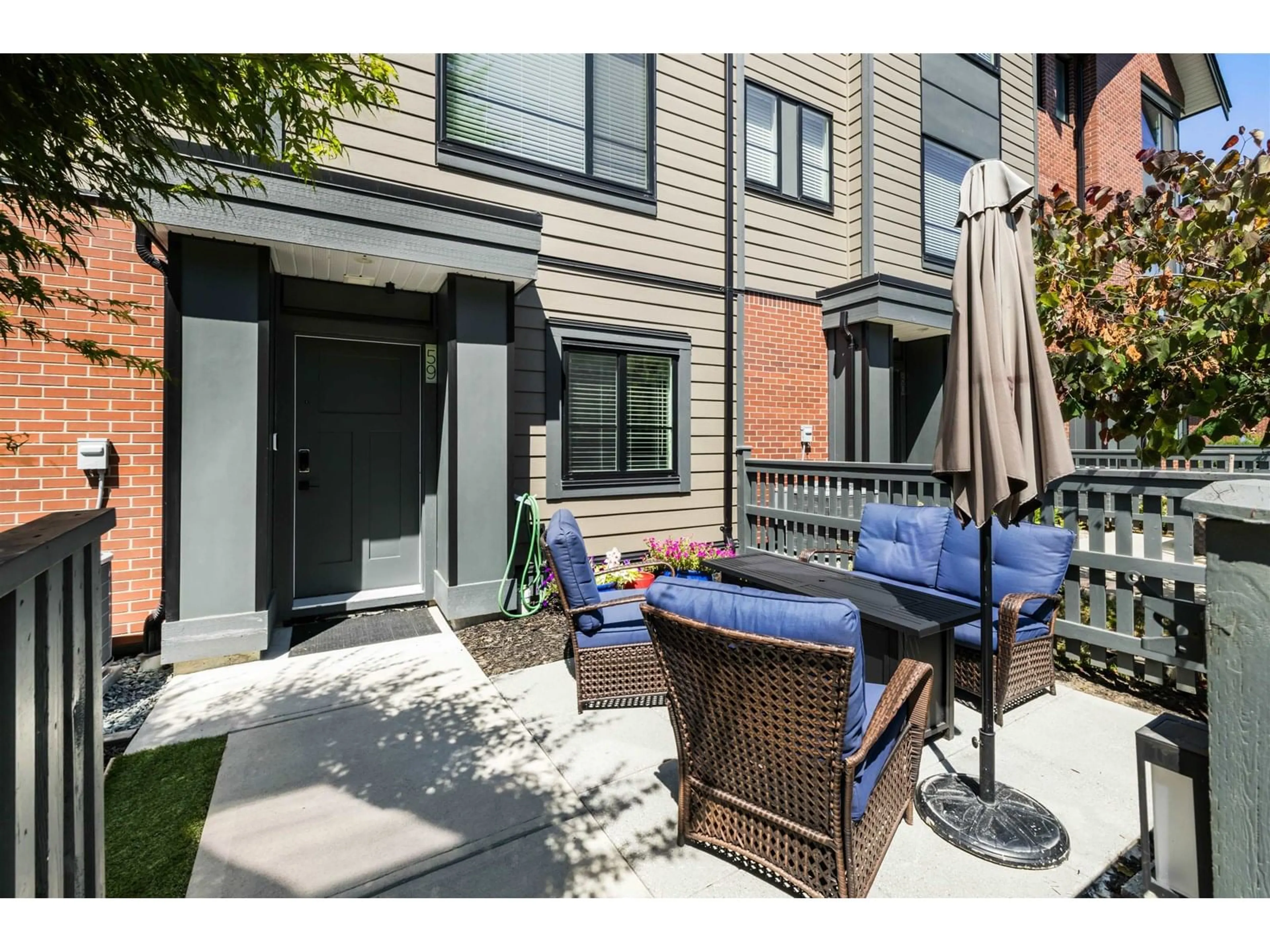 Patio, street for 59 - 19897 75A, Langley British Columbia V2Y3S2