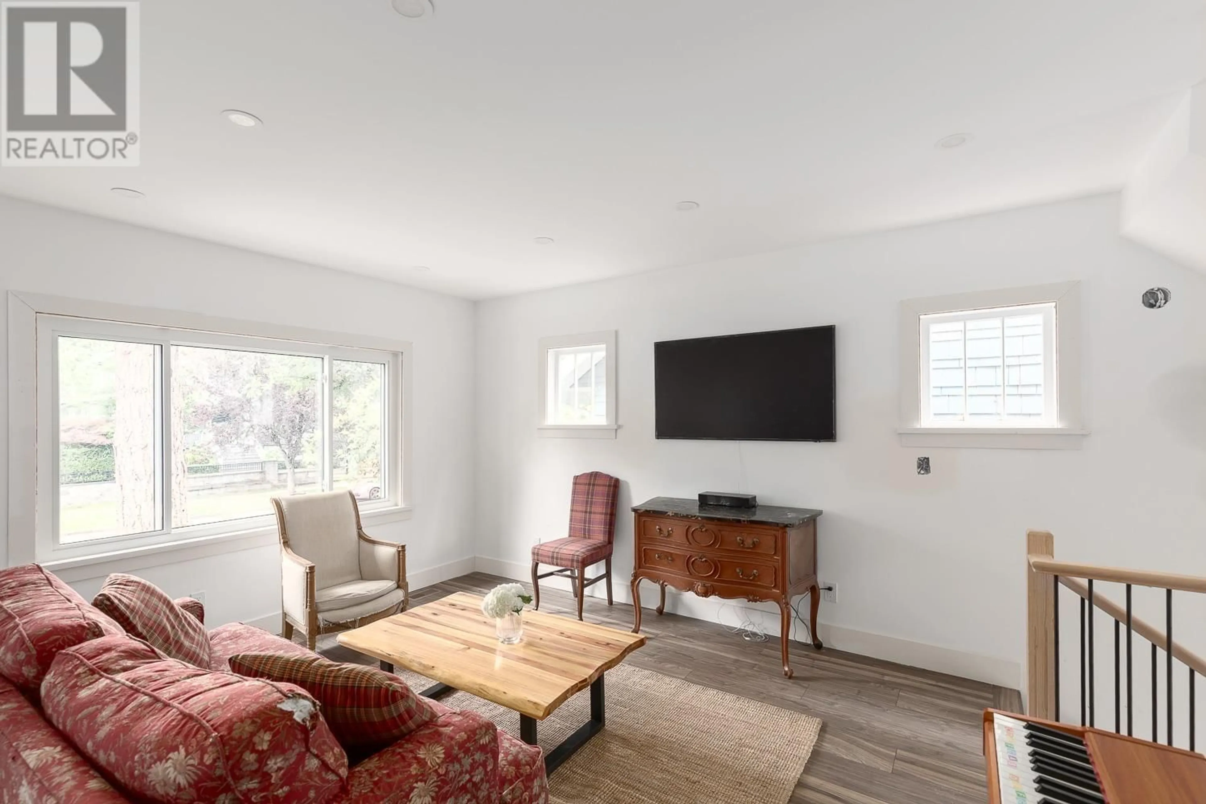 Living room with furniture, unknown for 3760 37TH AVENUE, Vancouver British Columbia V6N2V9