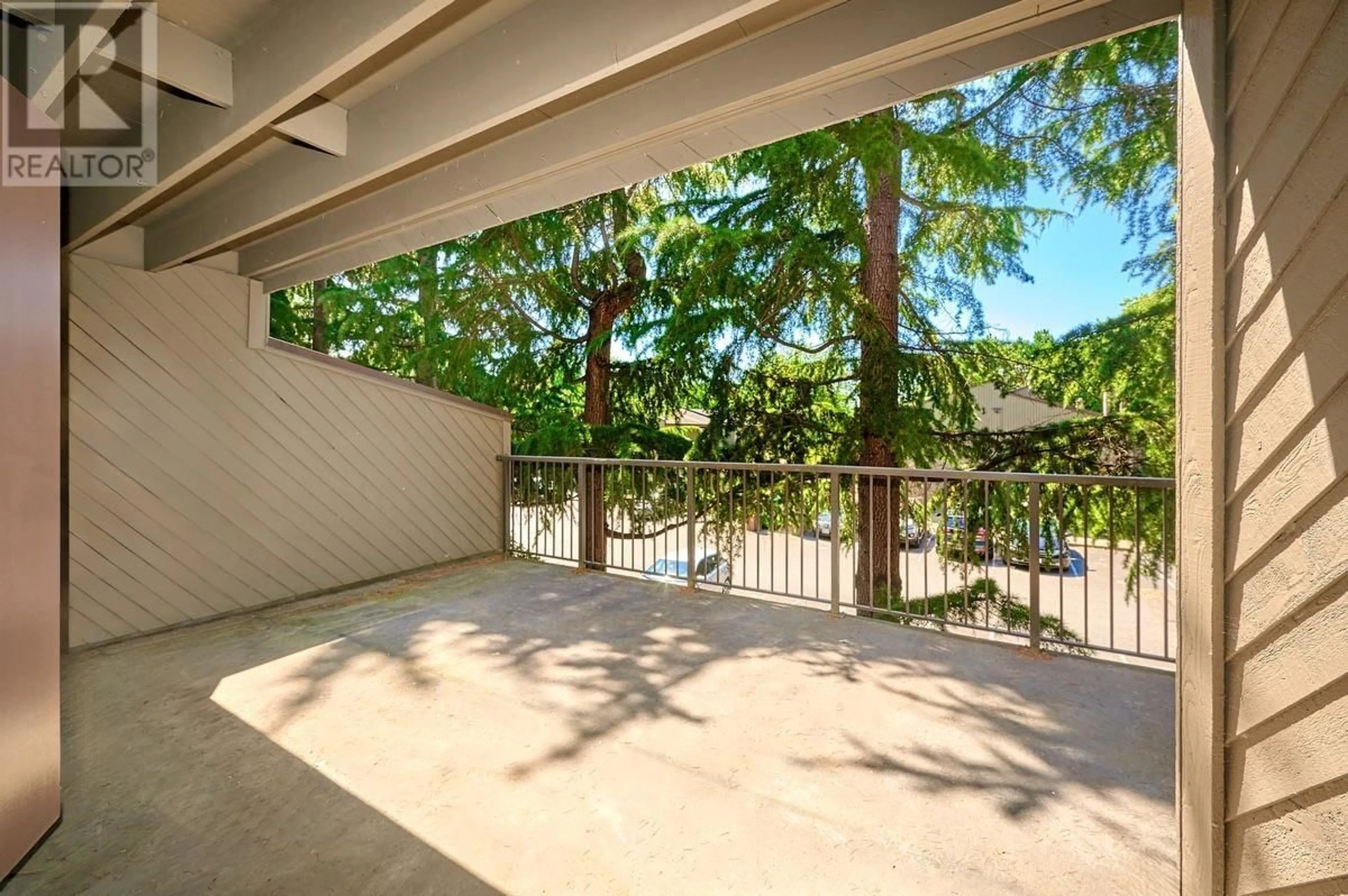 Patio, water/lake/river/ocean view for 106 - 9300 GLENACRES DRIVE, Richmond British Columbia V7A1Y8
