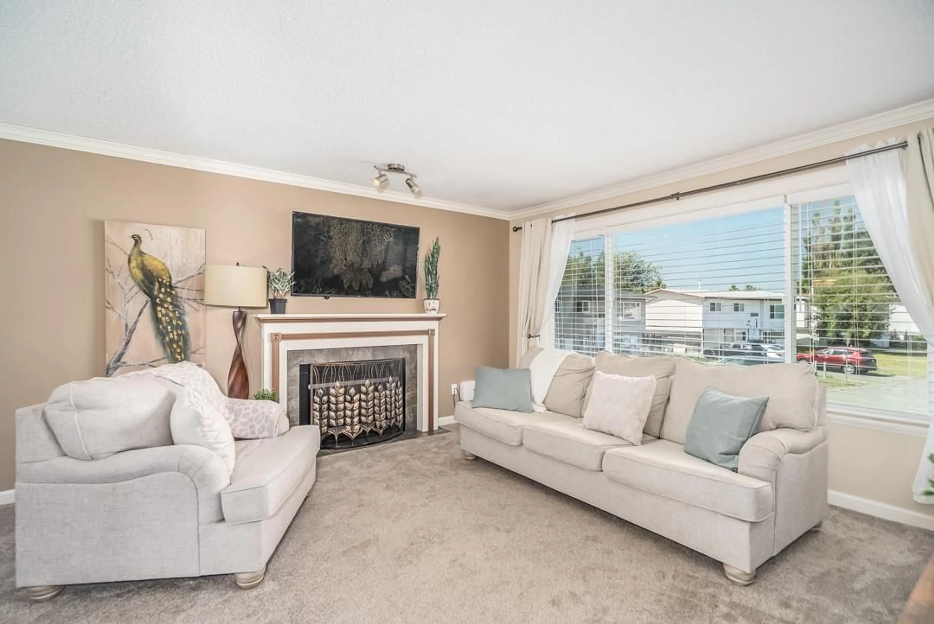 Living room with furniture, unknown for 46775 AUBURN PLACE, Chilliwack British Columbia V2P7J5