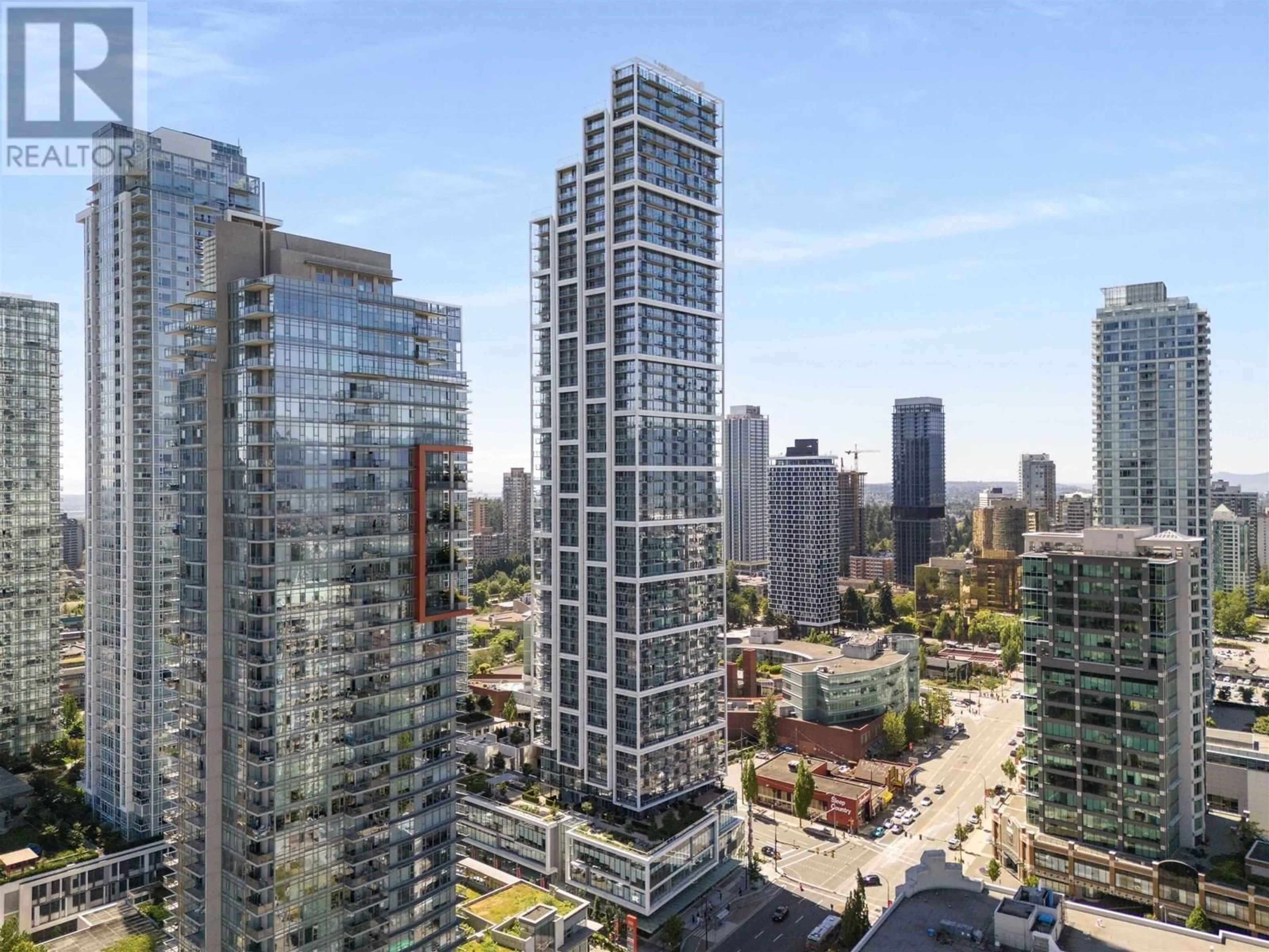 A pic from outside/outdoor area/front of a property/back of a property/a pic from drone, city buildings view from balcony for 2801 - 6000 MCKAY AVENUE, Burnaby British Columbia V5H0K2