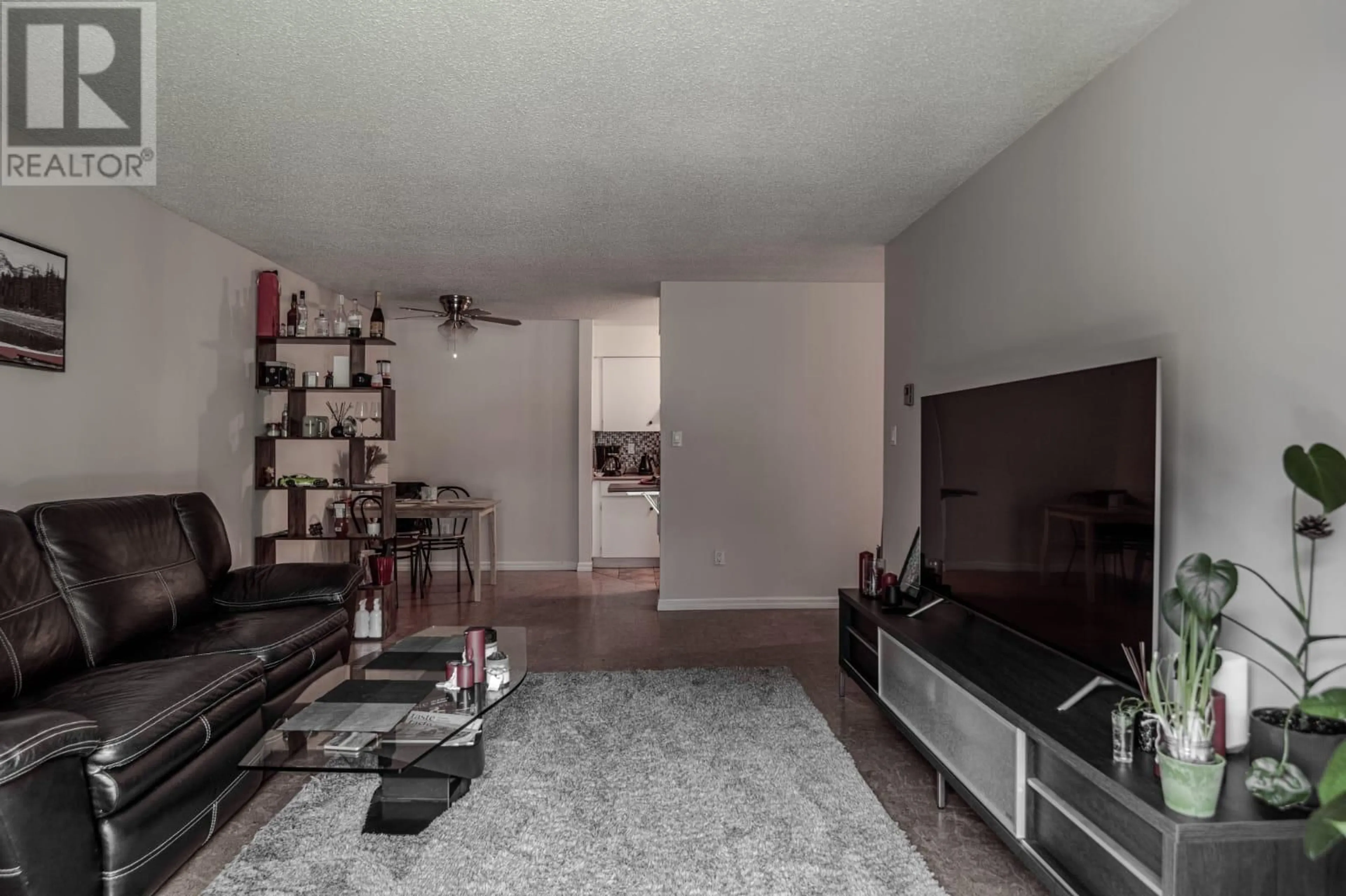Living room with furniture, unknown for 303 - 9857 MANCHESTER DRIVE, Burnaby British Columbia V3N4P5