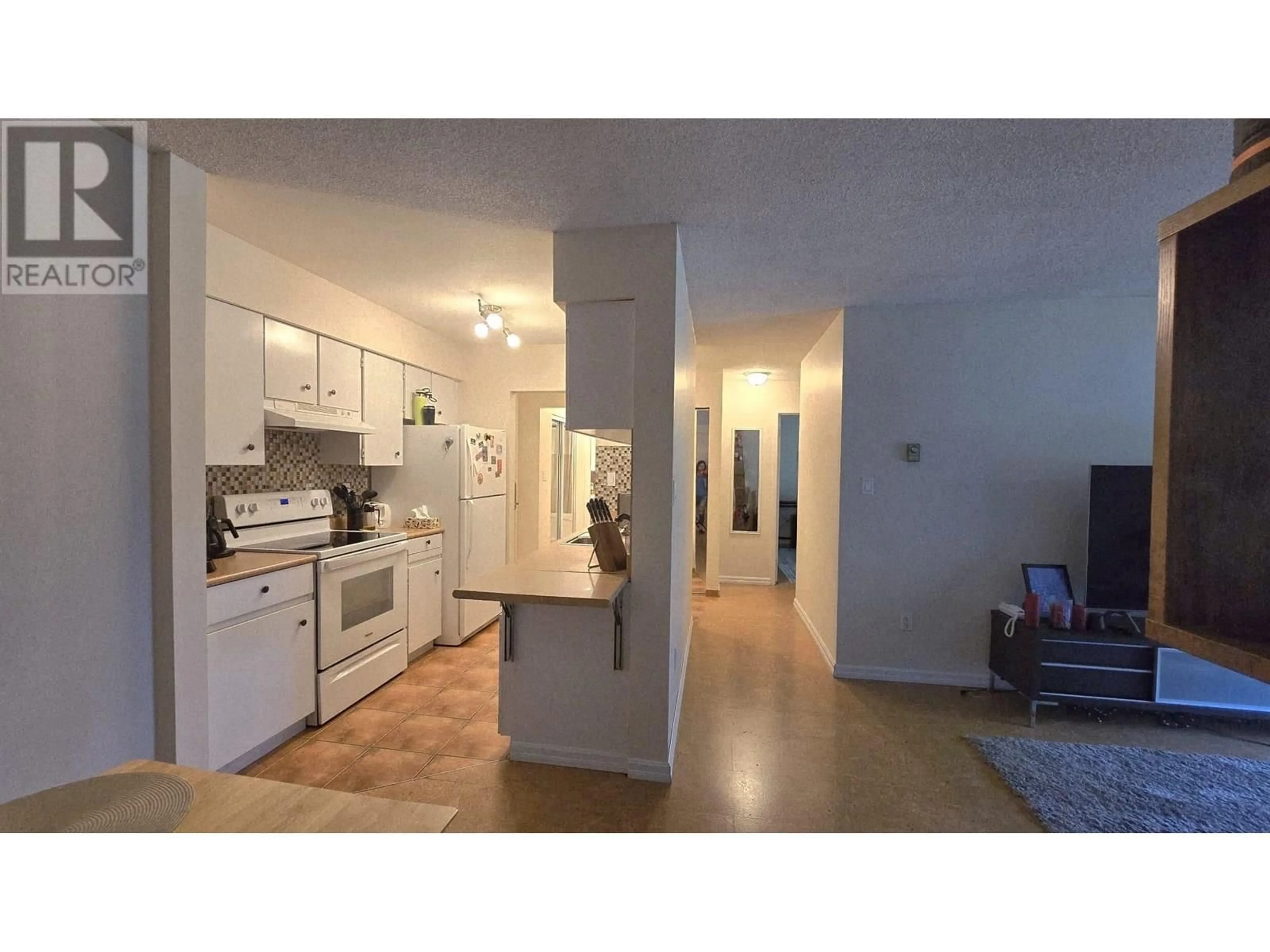 Unknown for 303 - 9857 MANCHESTER DRIVE, Burnaby British Columbia V3N4P5