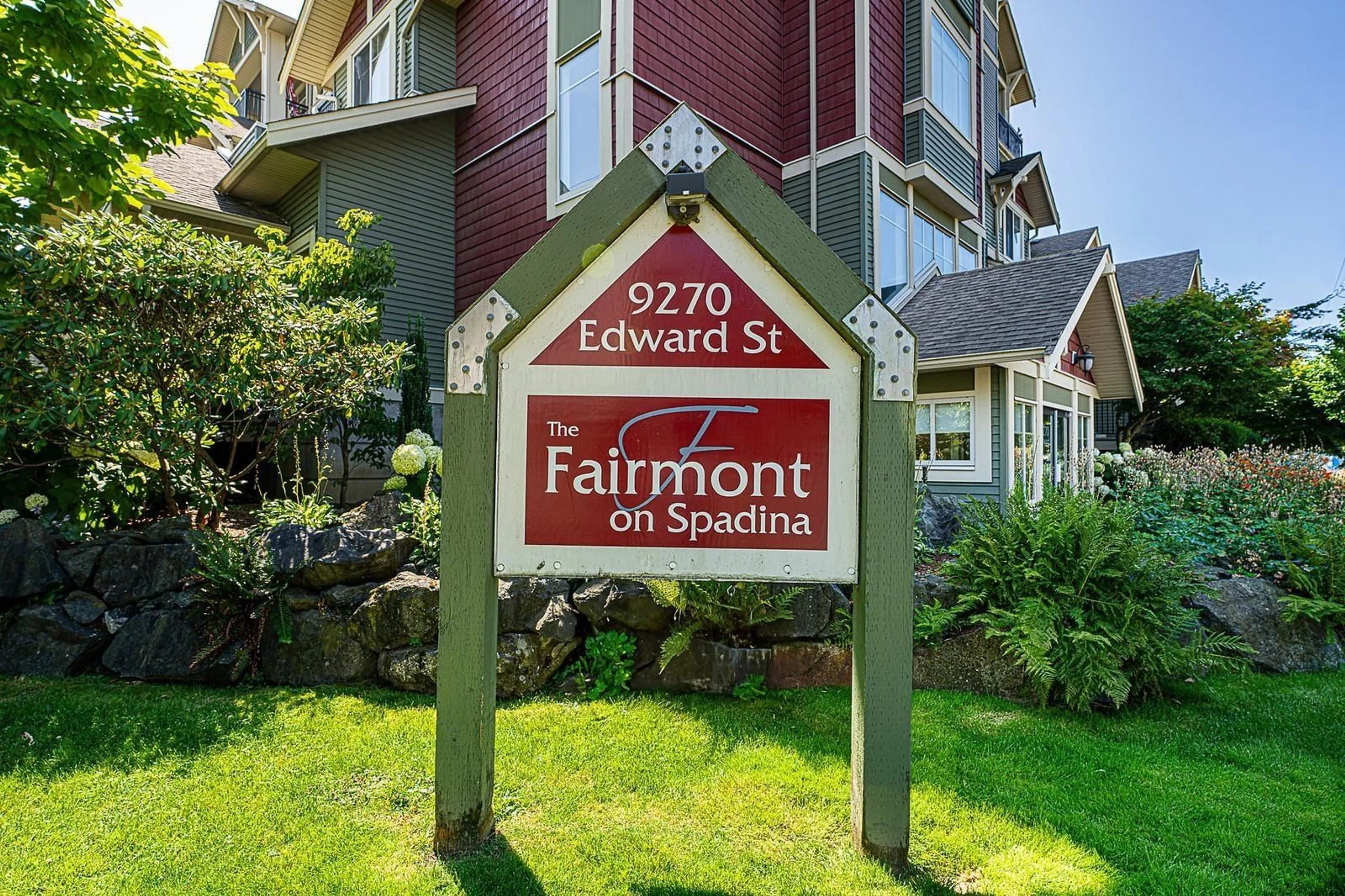 Indoor foyer for 305 - 9270 EDWARD STREET, Chilliwack British Columbia V2P4C4