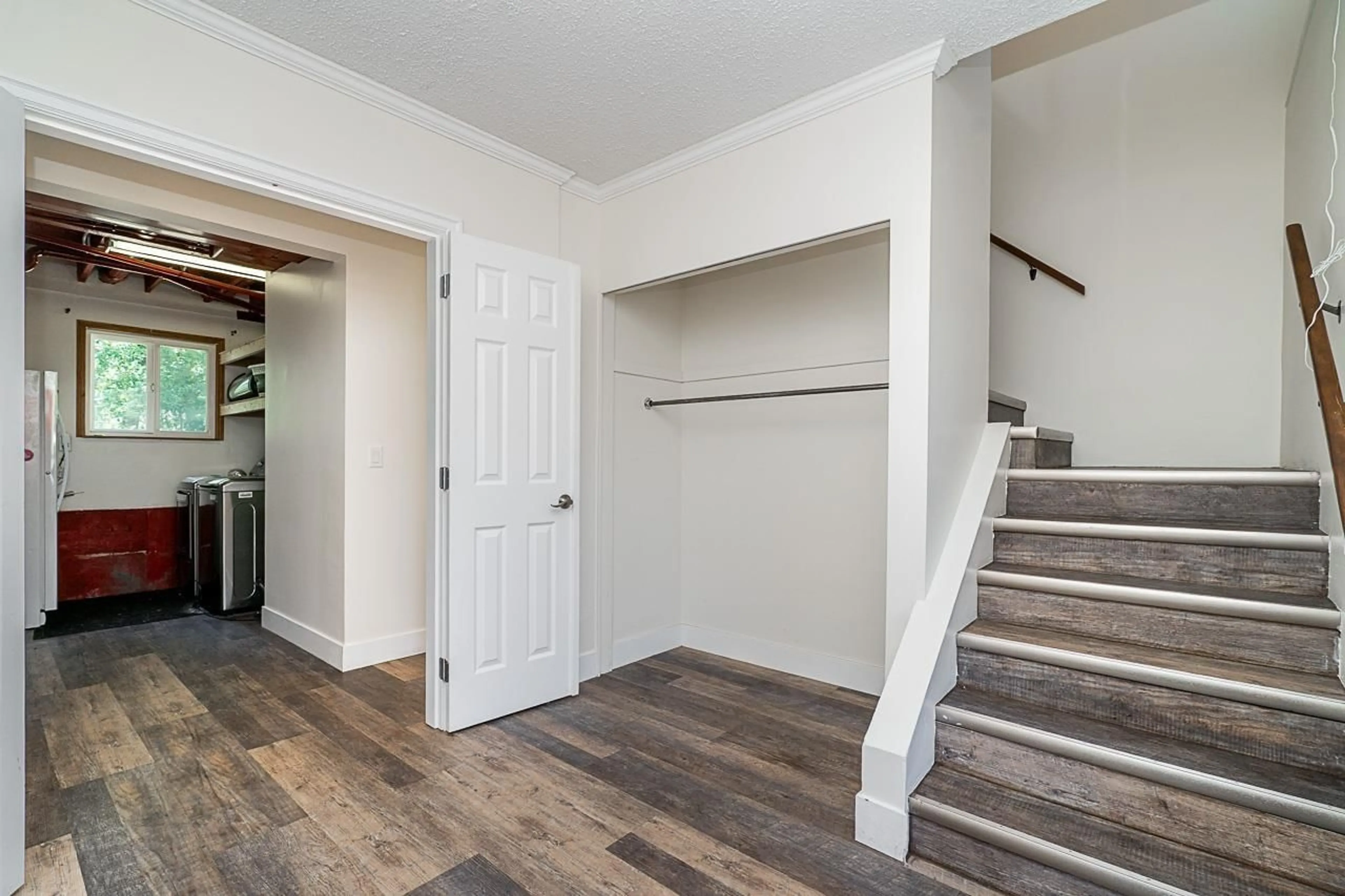 Indoor entryway for 11856 77A, Delta British Columbia V4C7K1