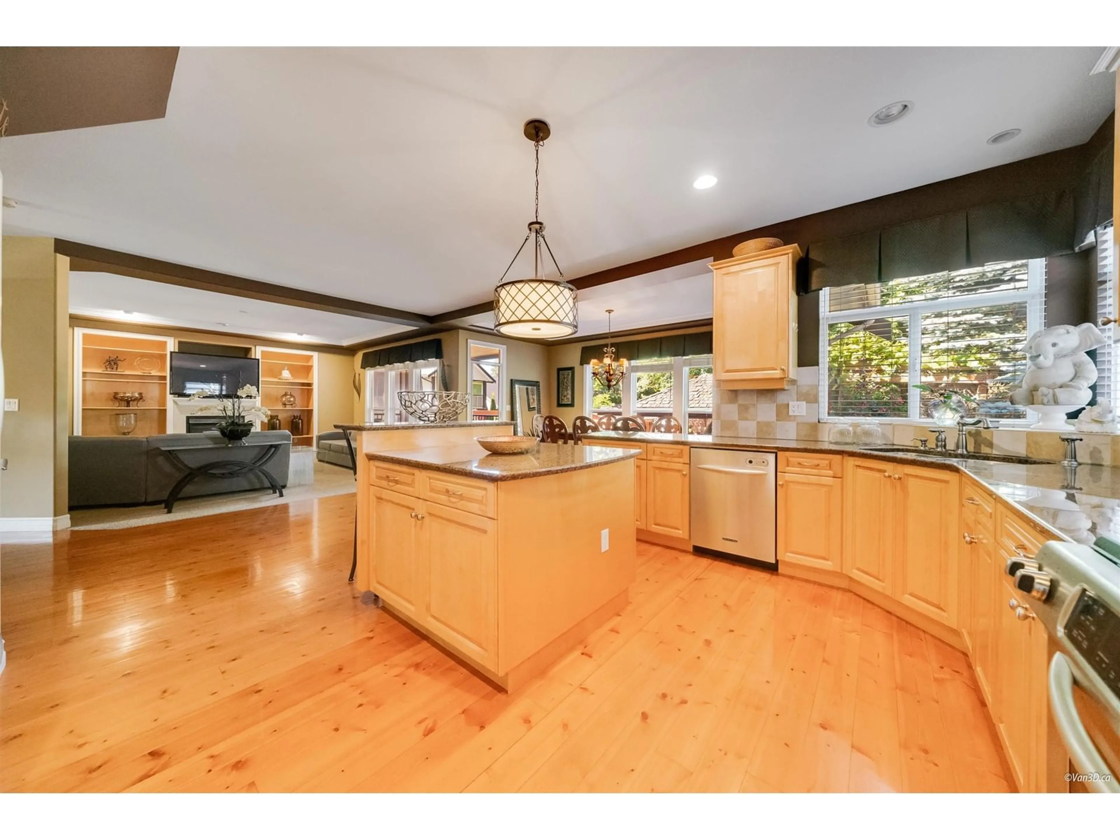 Open concept kitchen, ceramic/tile floor for 5771 167A, Surrey British Columbia V3S9T3