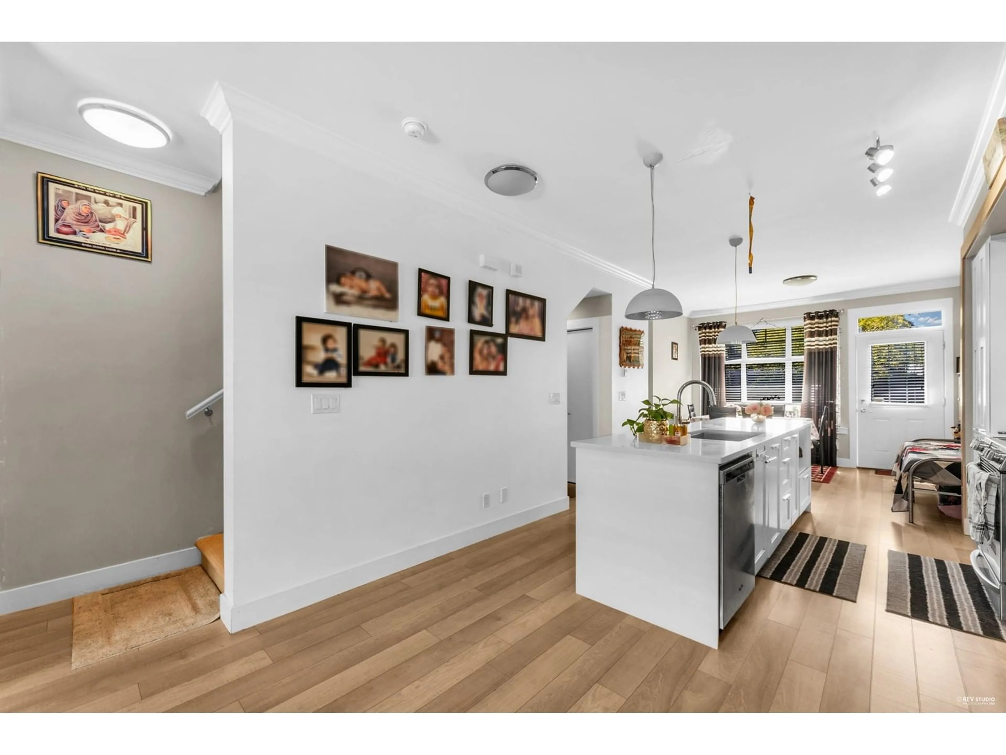 Open concept kitchen, unknown for 13 - 6350 142, Surrey British Columbia V3X1B8