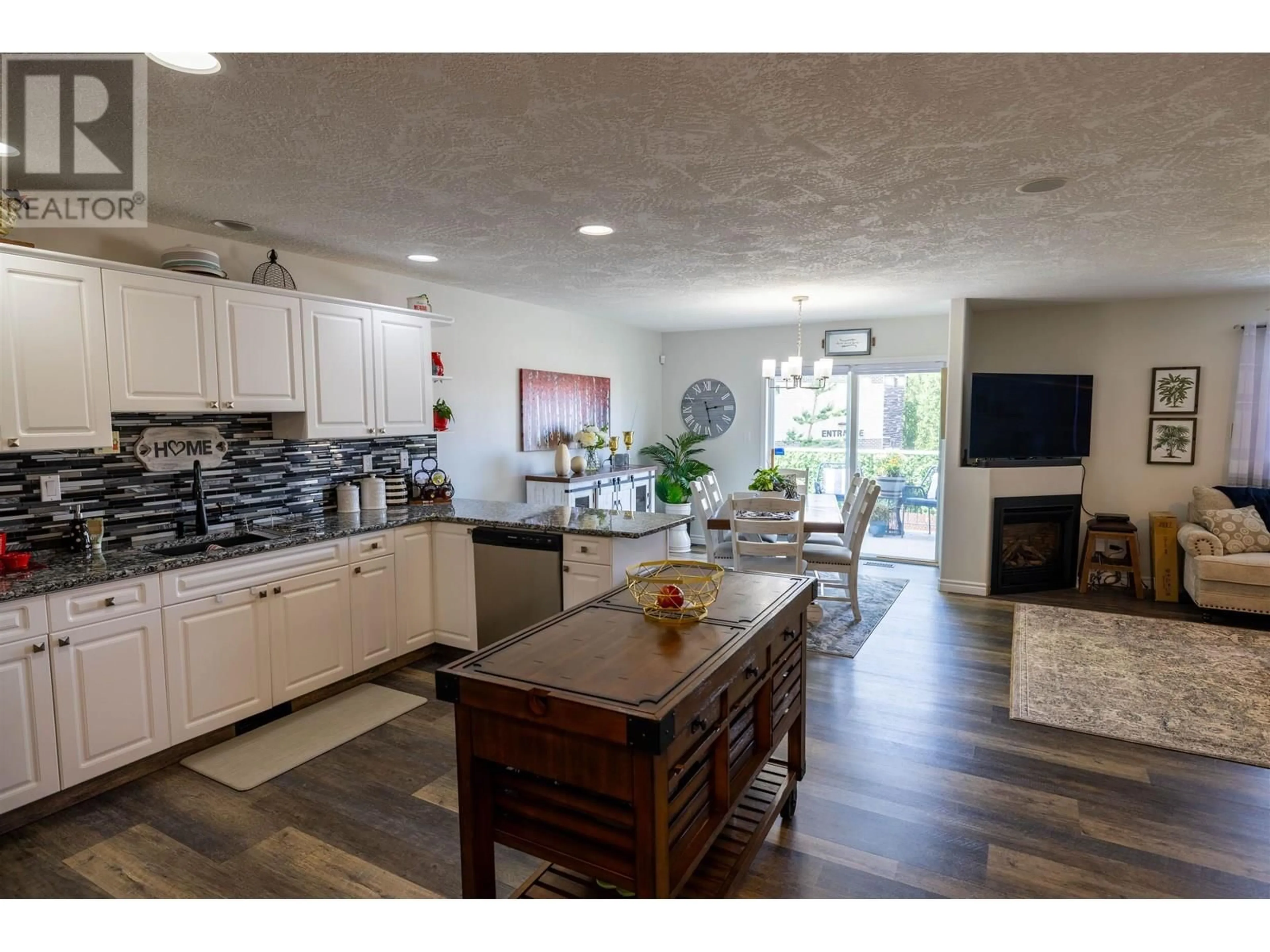 Open concept kitchen, unknown for 104 - 6807 WESTGATE AVENUE, Prince George British Columbia V2N5T8