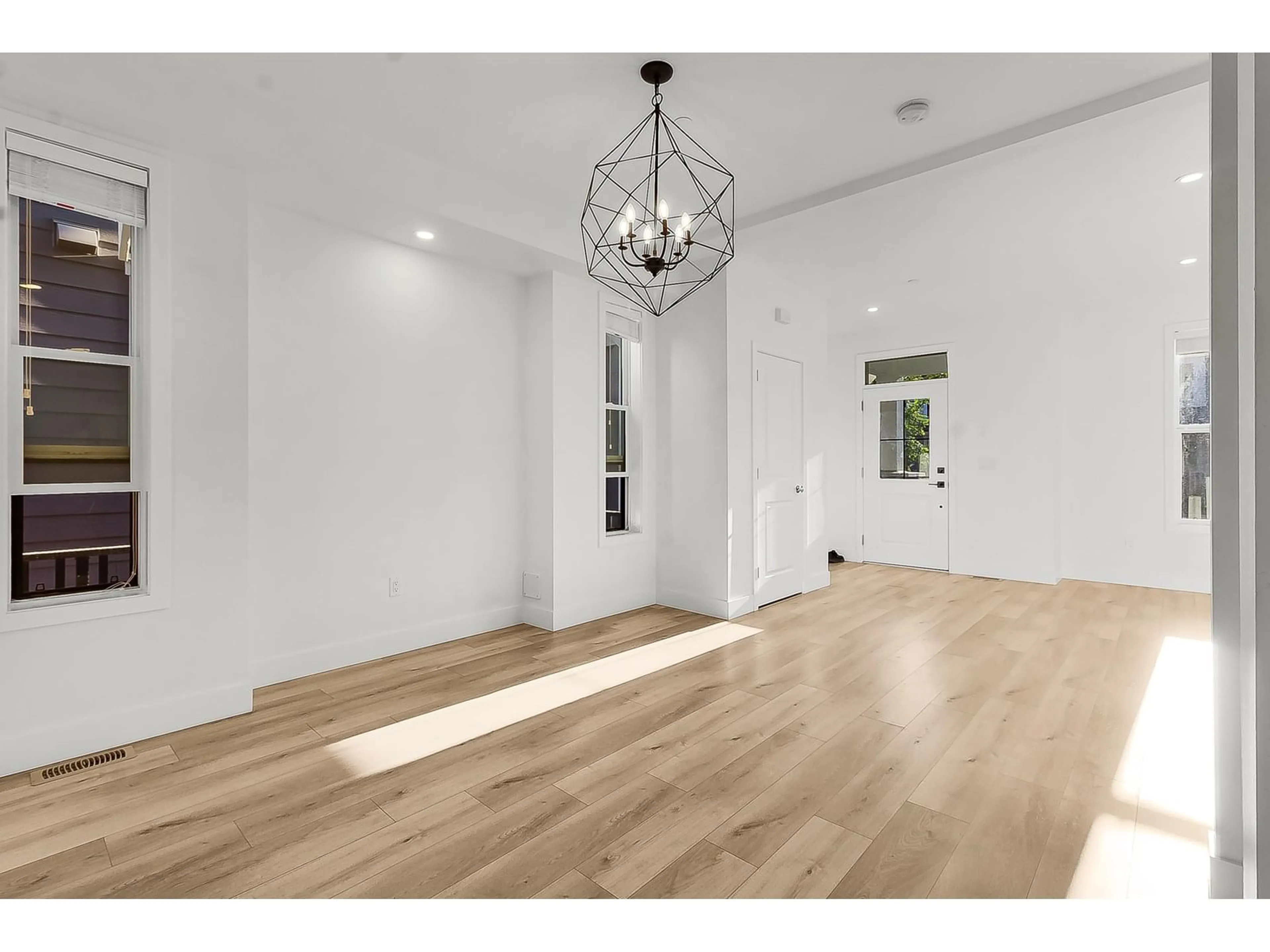 A pic of a room for 7 - 46211 PROMONTORY ROAD, Chilliwack British Columbia V3Z6S7