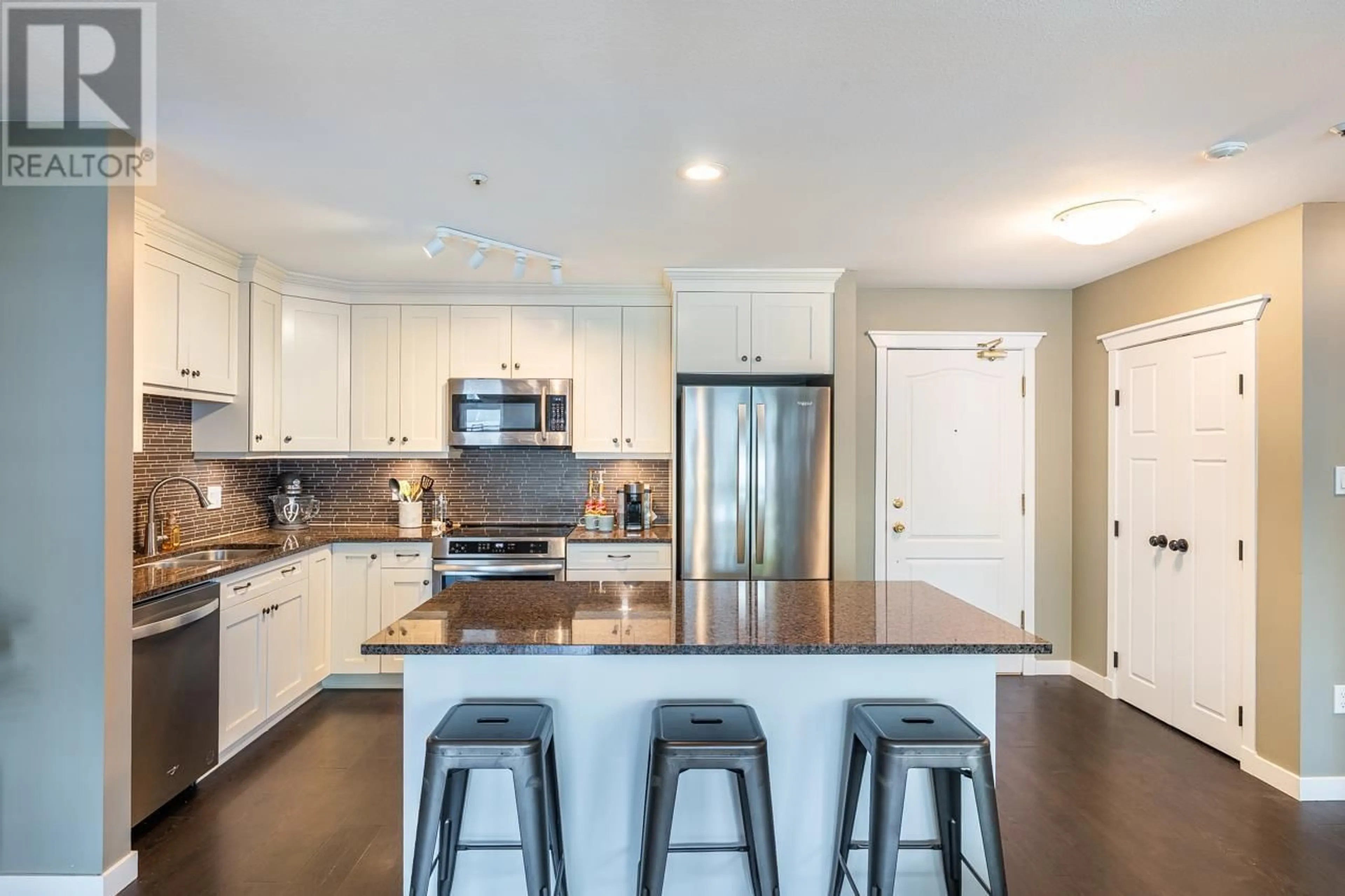 Open concept kitchen, ceramic/tile floor for 408 - 2968 BURLINGTON DRIVE, Coquitlam British Columbia V3B7N4