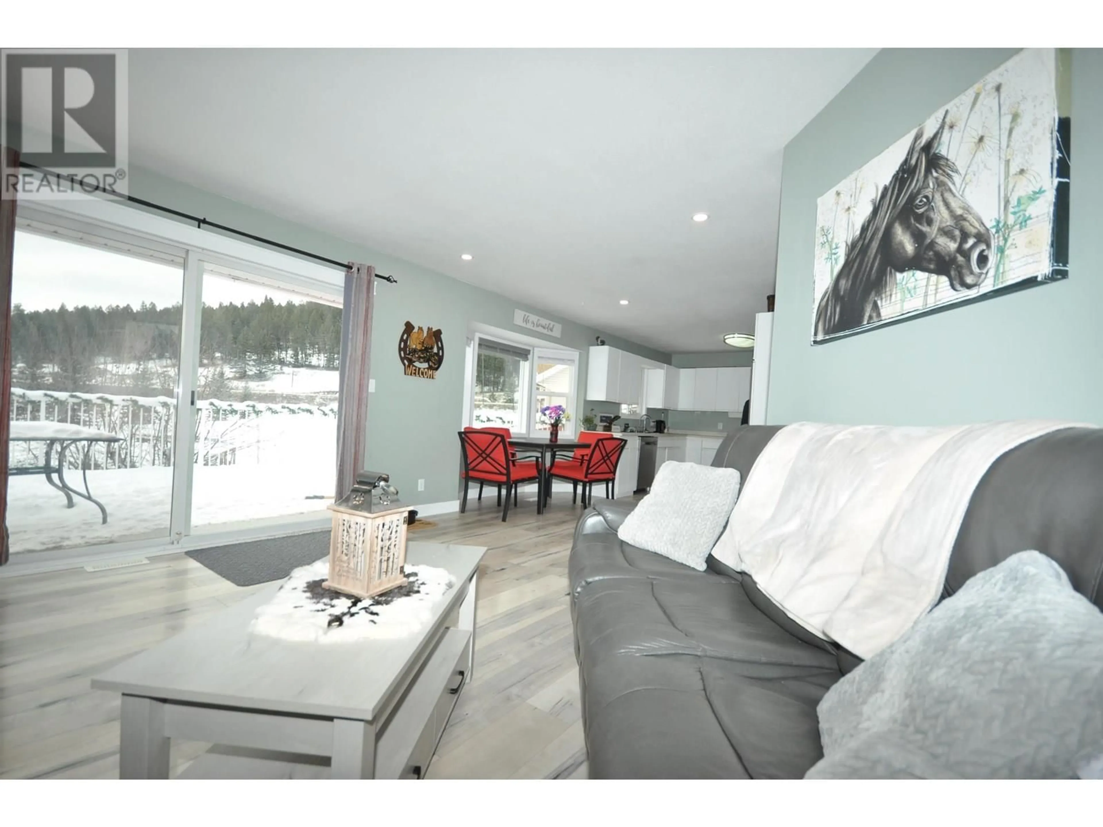 Living room with furniture, unknown for 2484 BAILEY ROAD, Williams Lake British Columbia V2G5B9