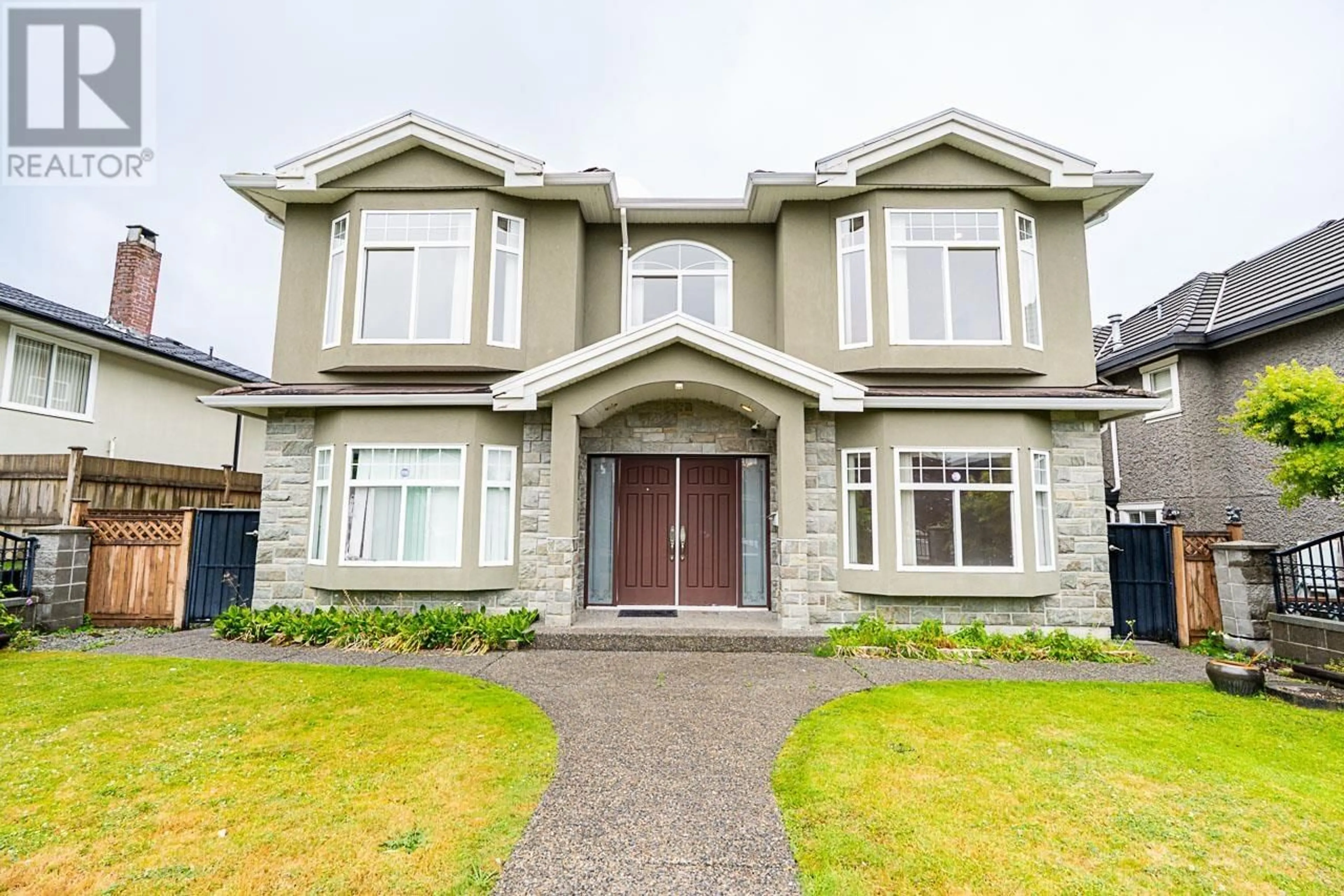 Home with vinyl exterior material, street for 4254 CHARLES STREET, Burnaby British Columbia V5C3K9