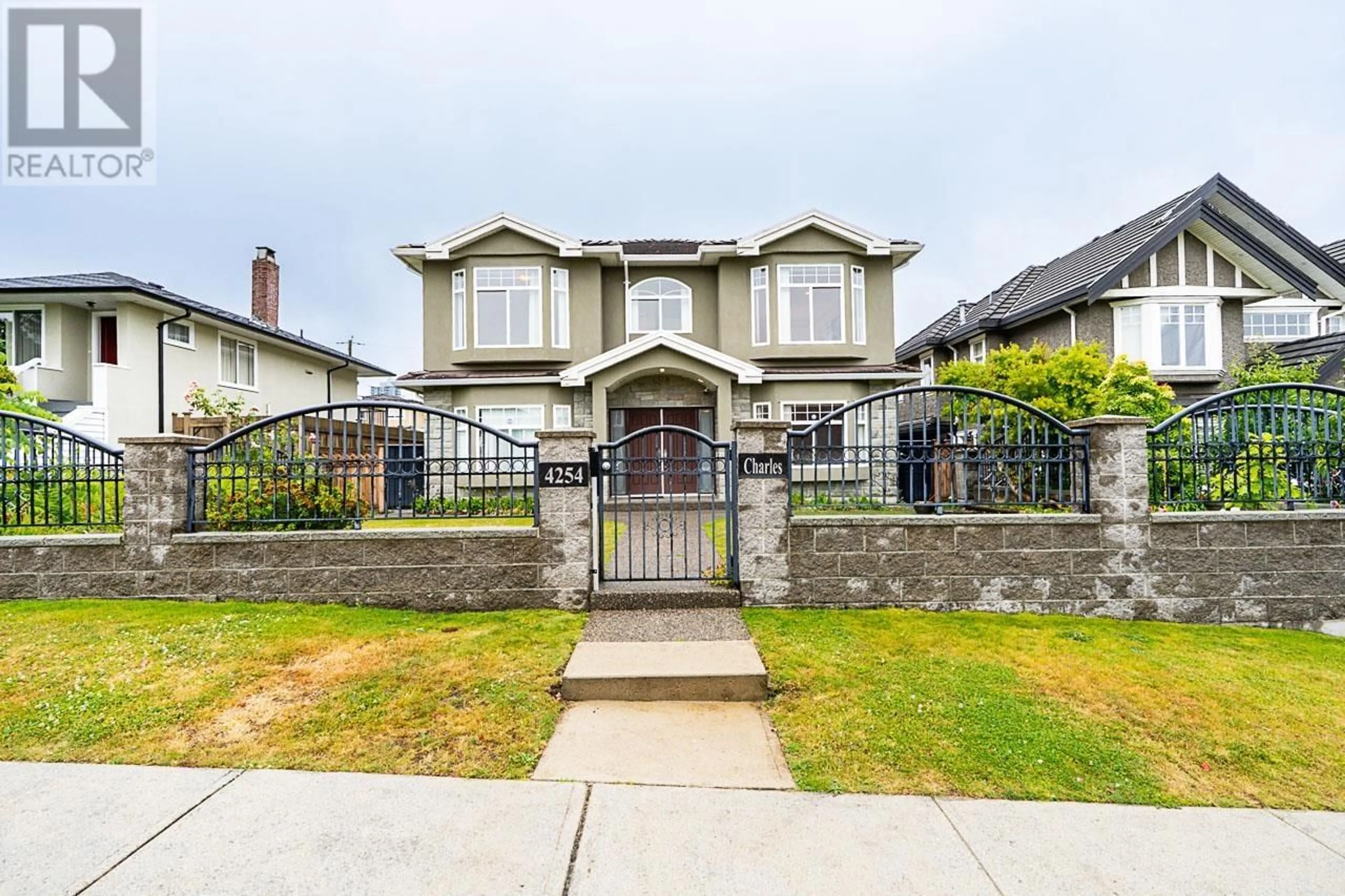 Unknown for 4254 CHARLES STREET, Burnaby British Columbia V5C3K9