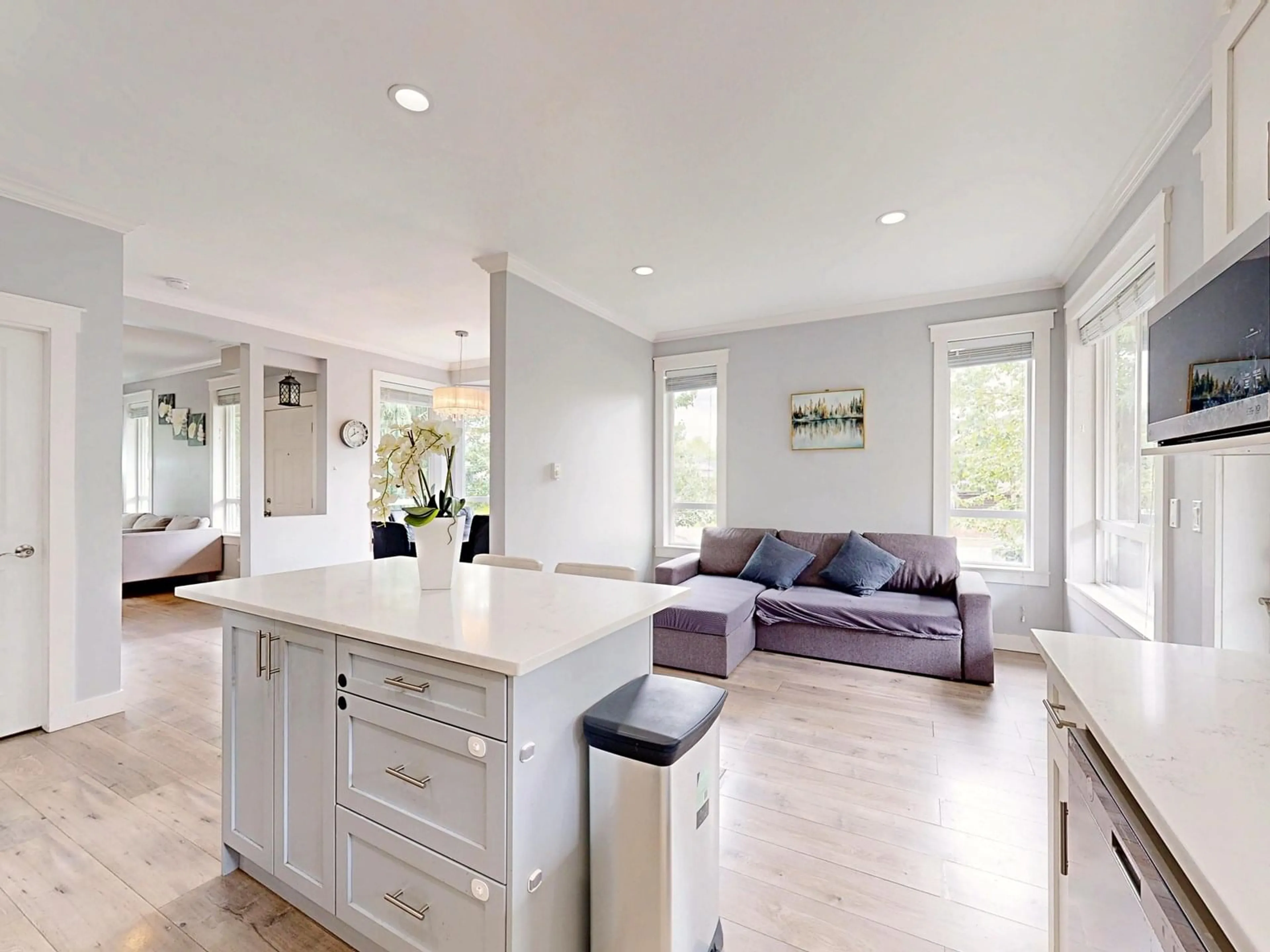 Open concept kitchen, unknown for 22 - 16772 61, Surrey British Columbia V3S4P2